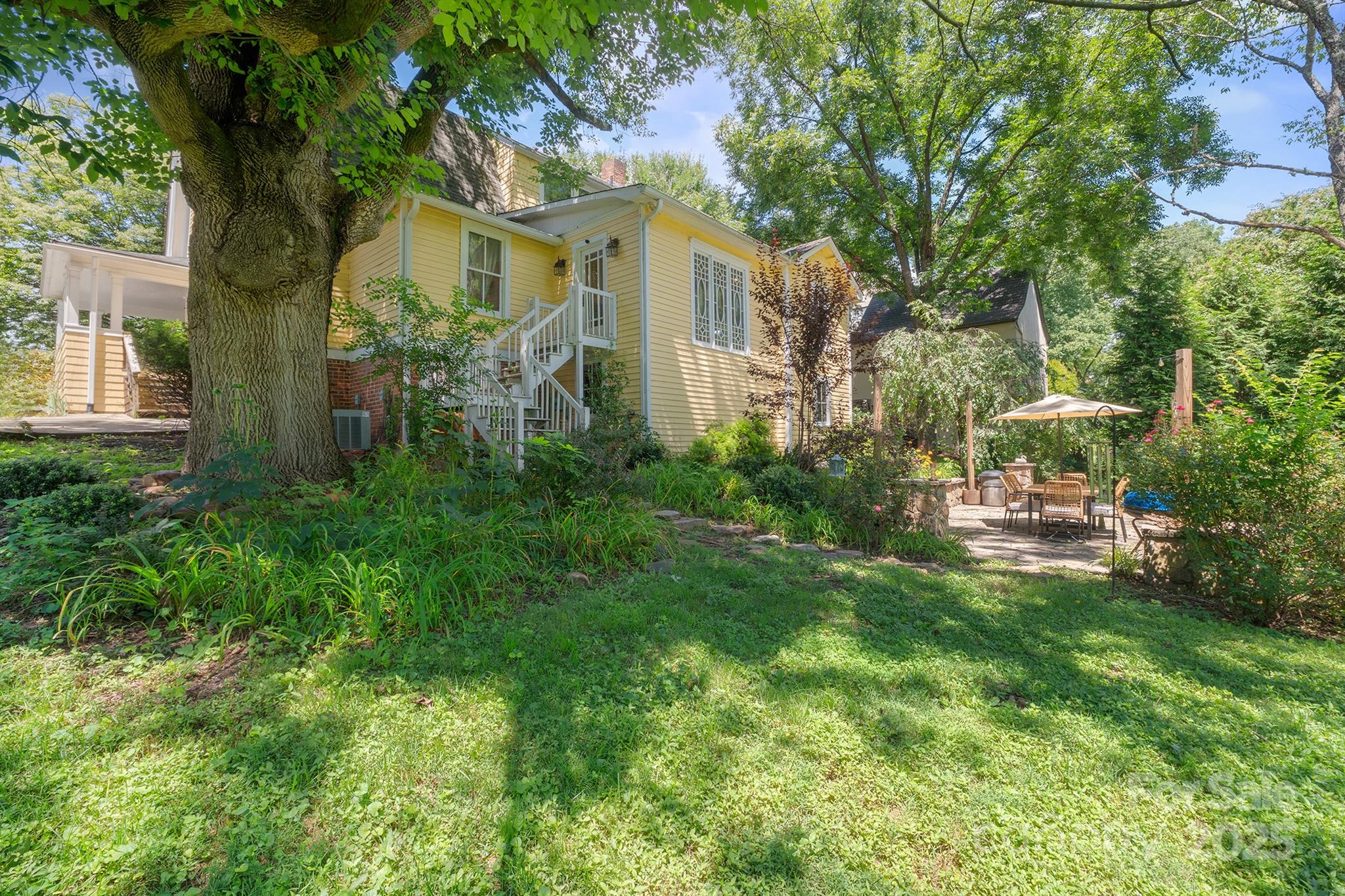 main property photo 44