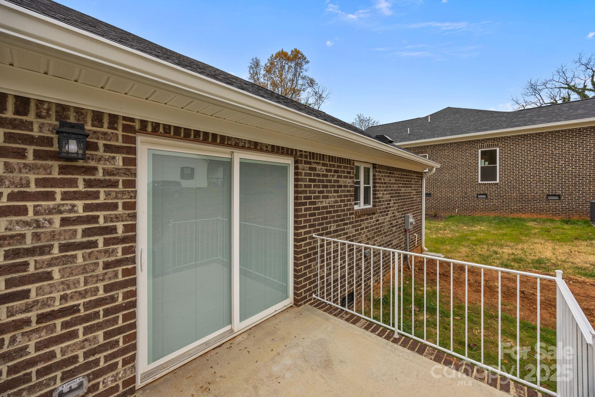 main property photo 24