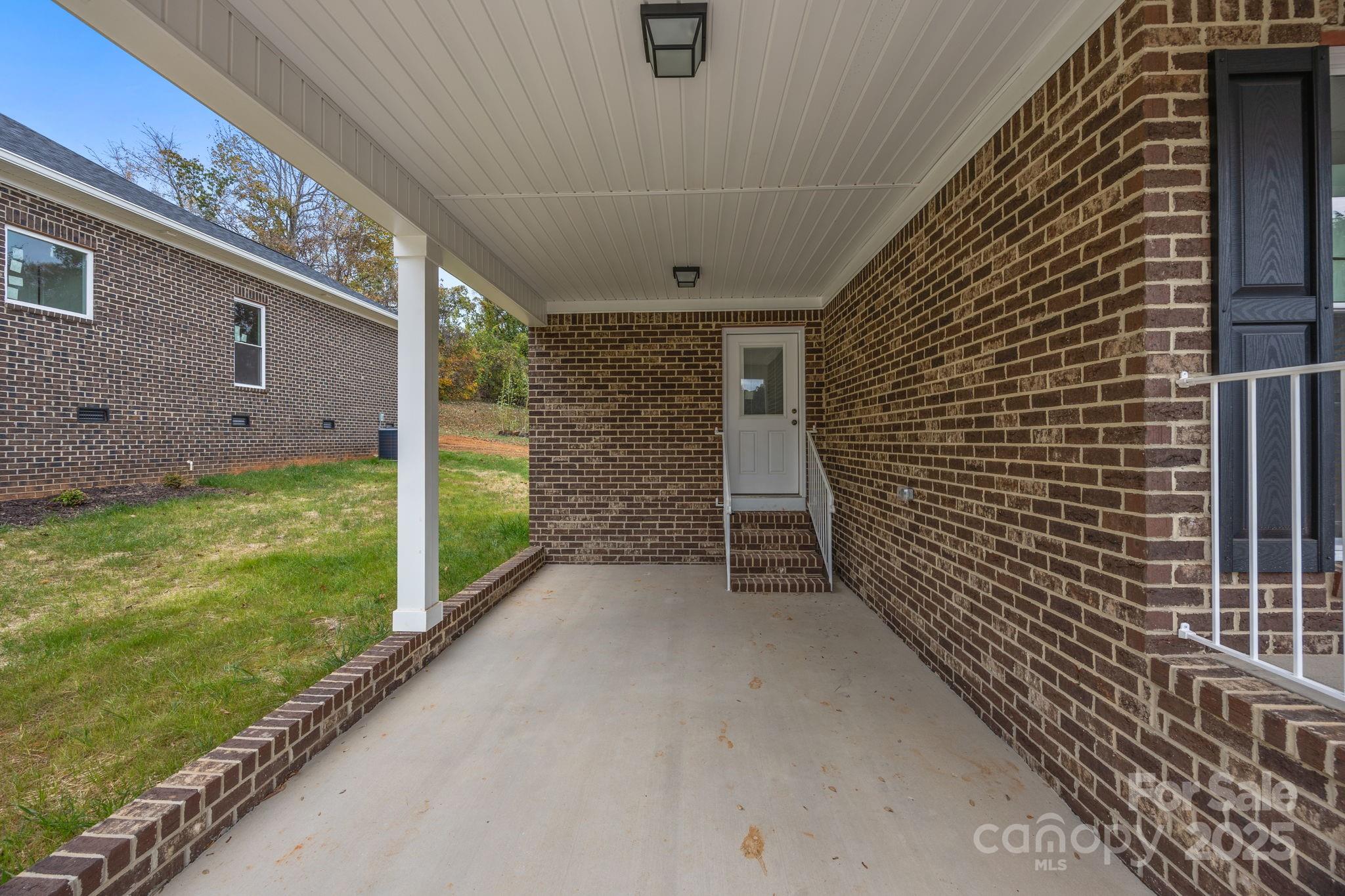 main property photo 26
