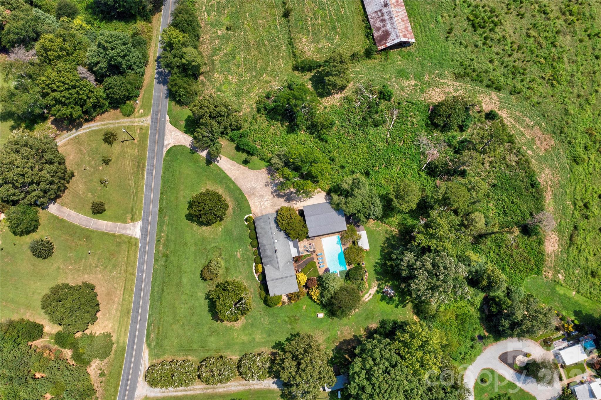 main property photo 47