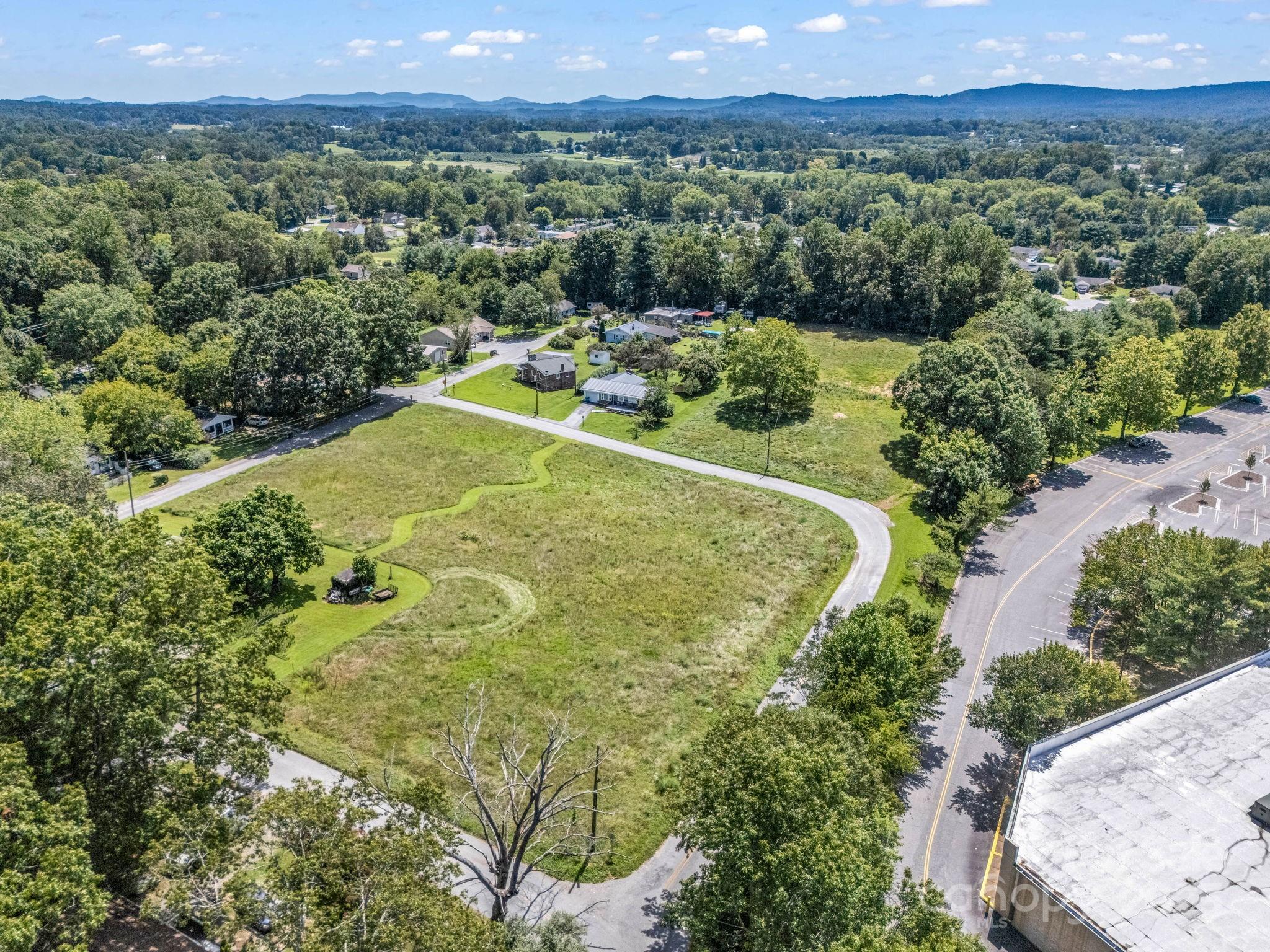 main property photo 4