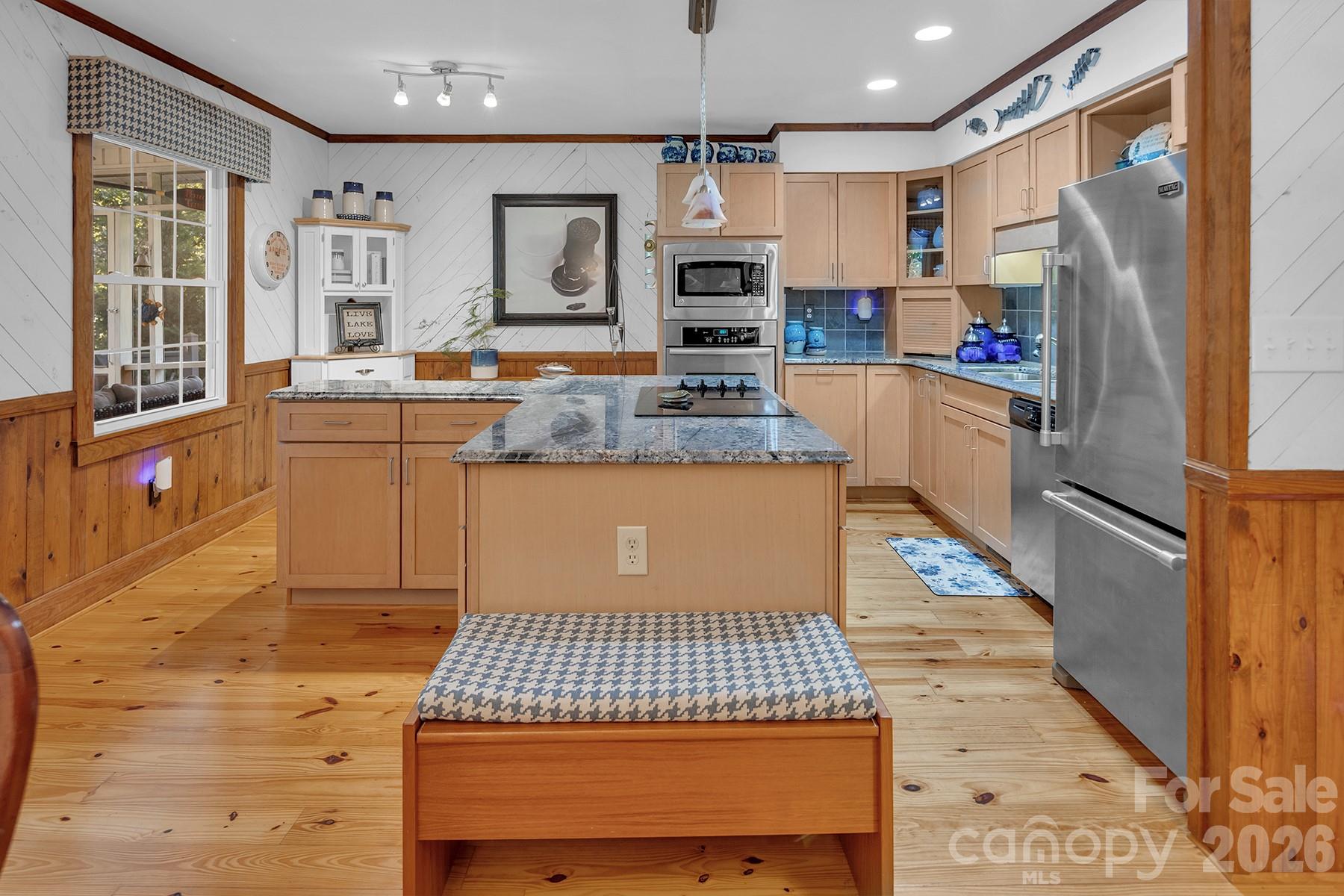 property viewer photo 15