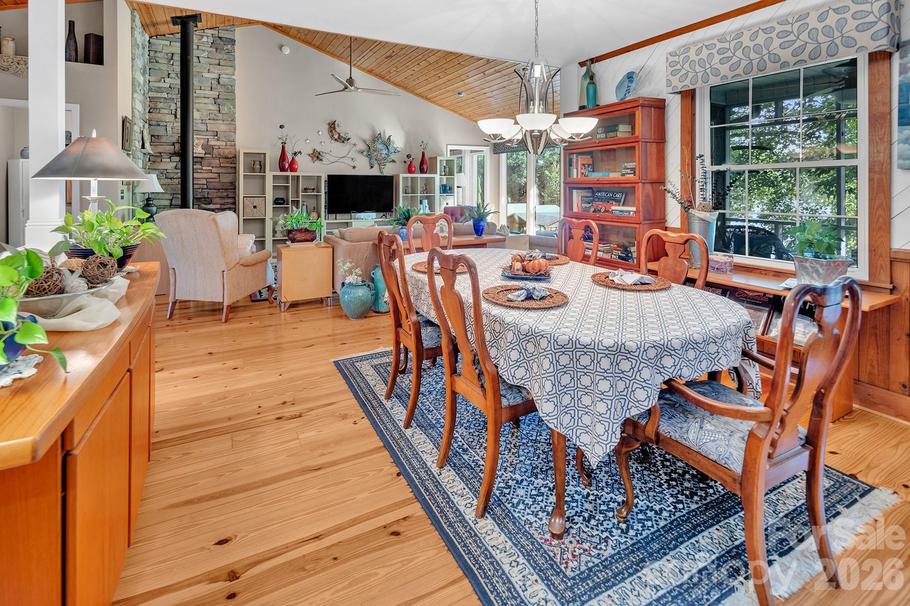 property viewer photo 18