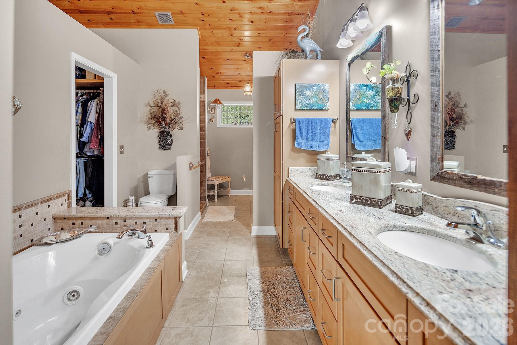 property viewer photo 25