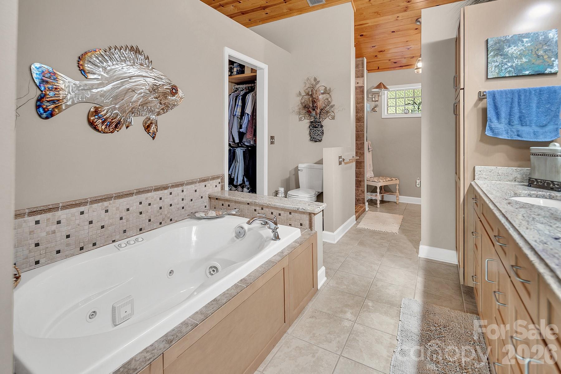 property viewer photo 26