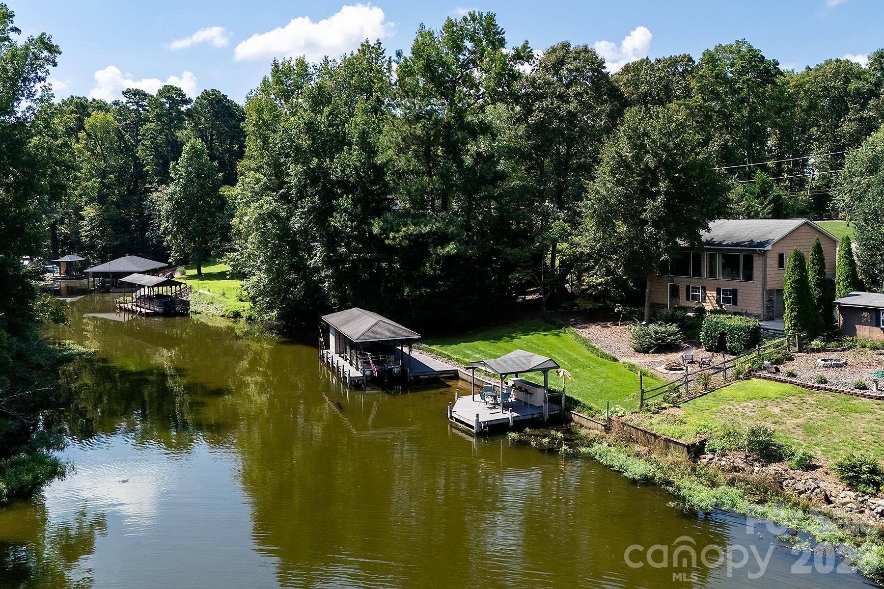 property viewer photo 3