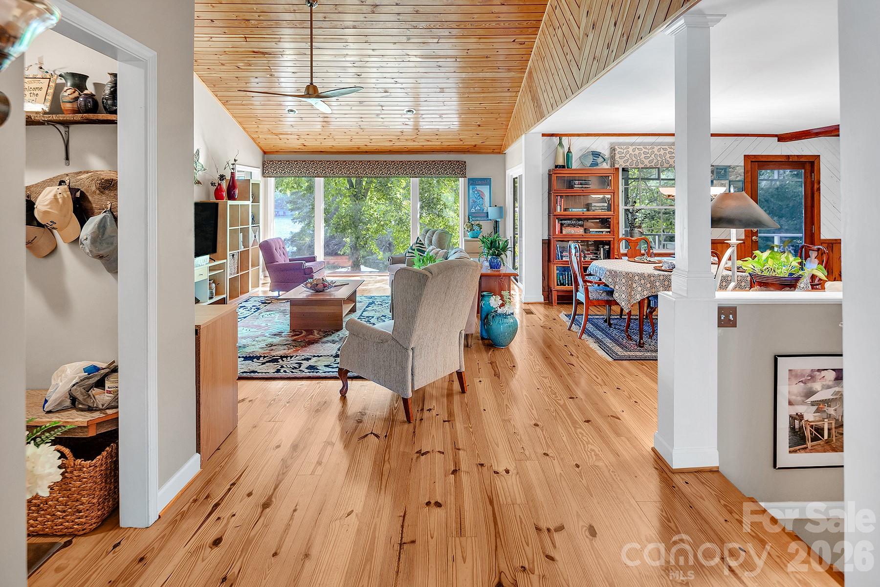 property viewer photo 9