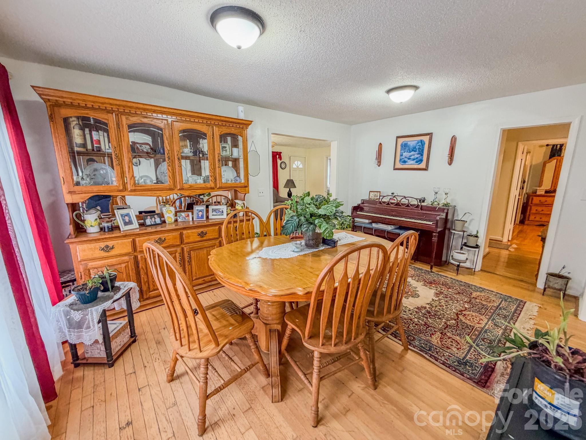 property viewer photo 10