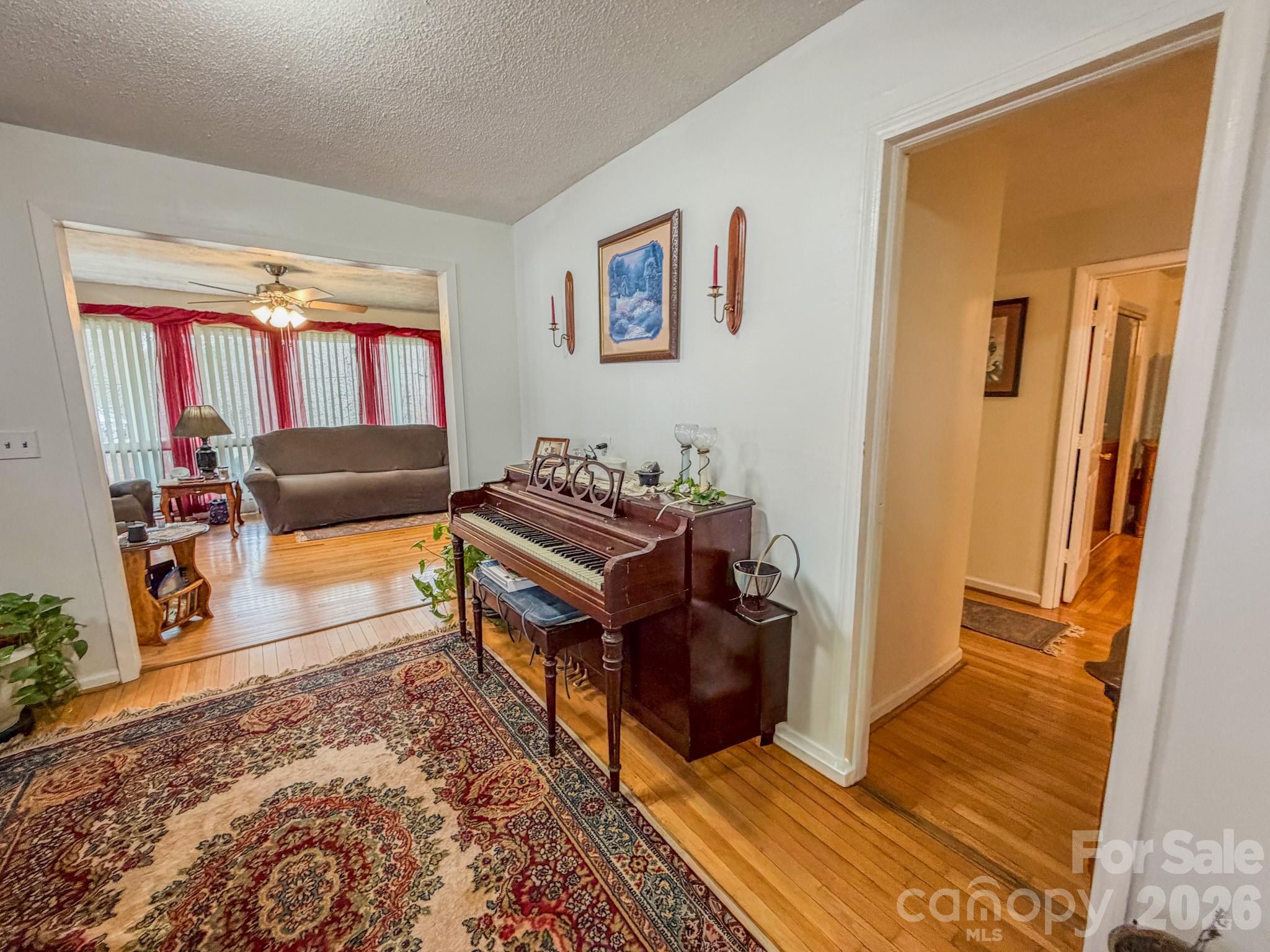 property viewer photo 13