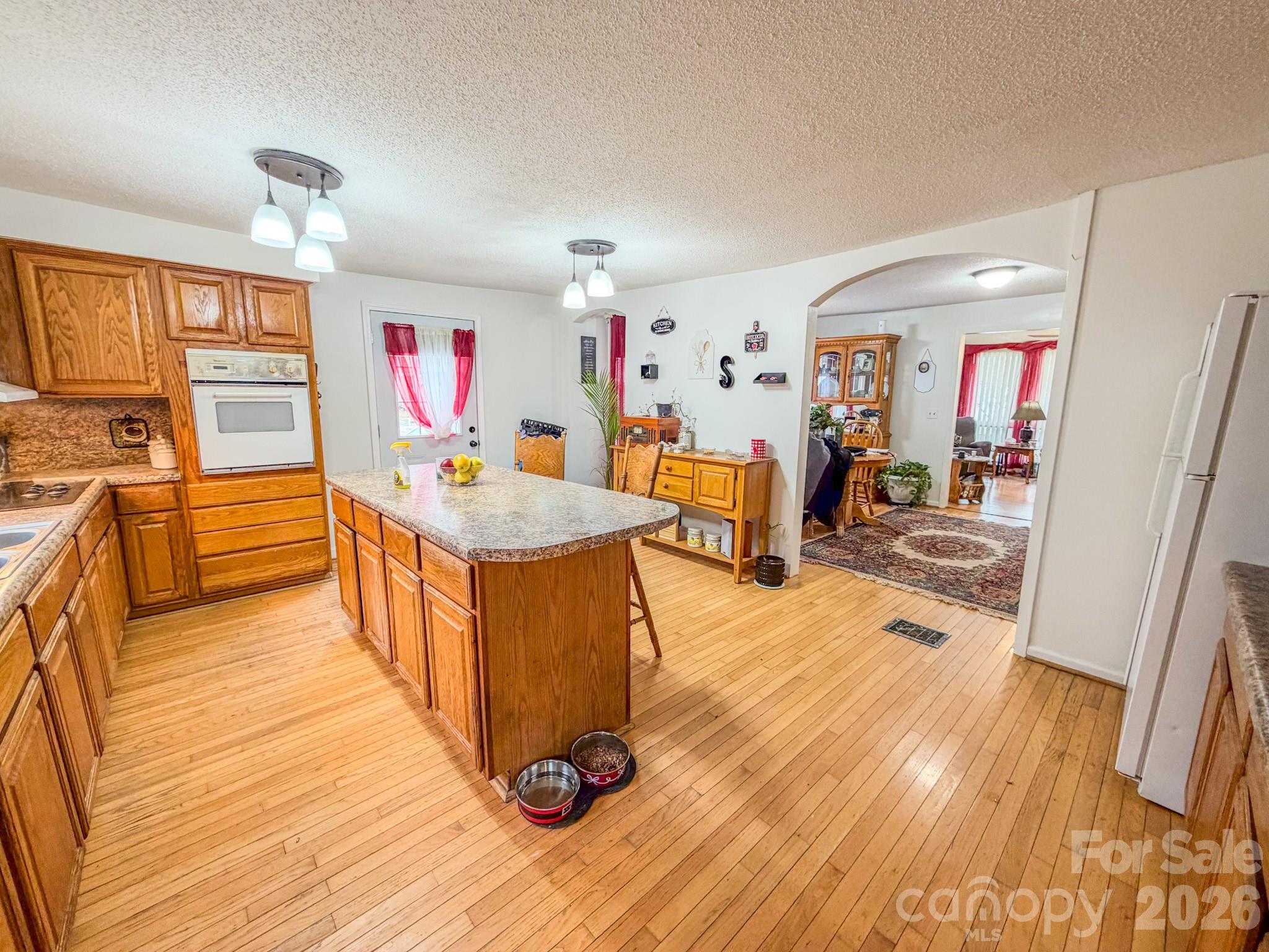 property viewer photo 20