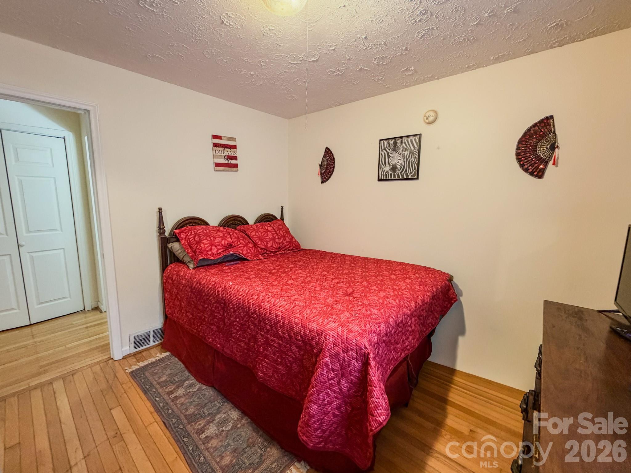 property viewer photo 22