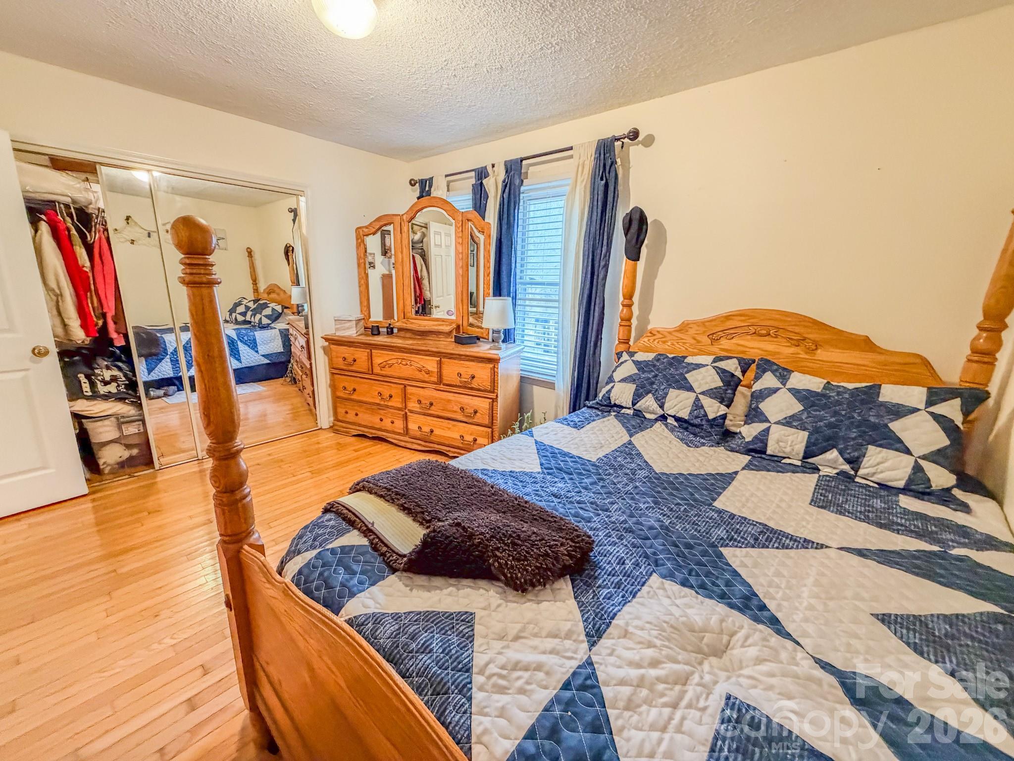 property viewer photo 27