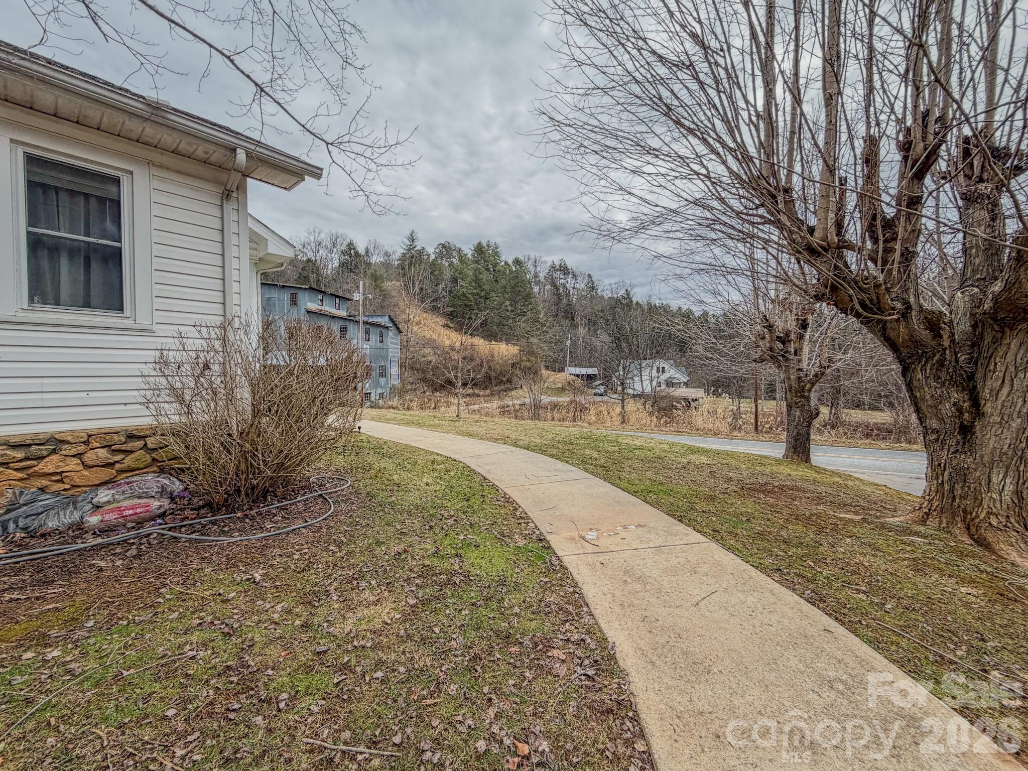 property viewer photo 35