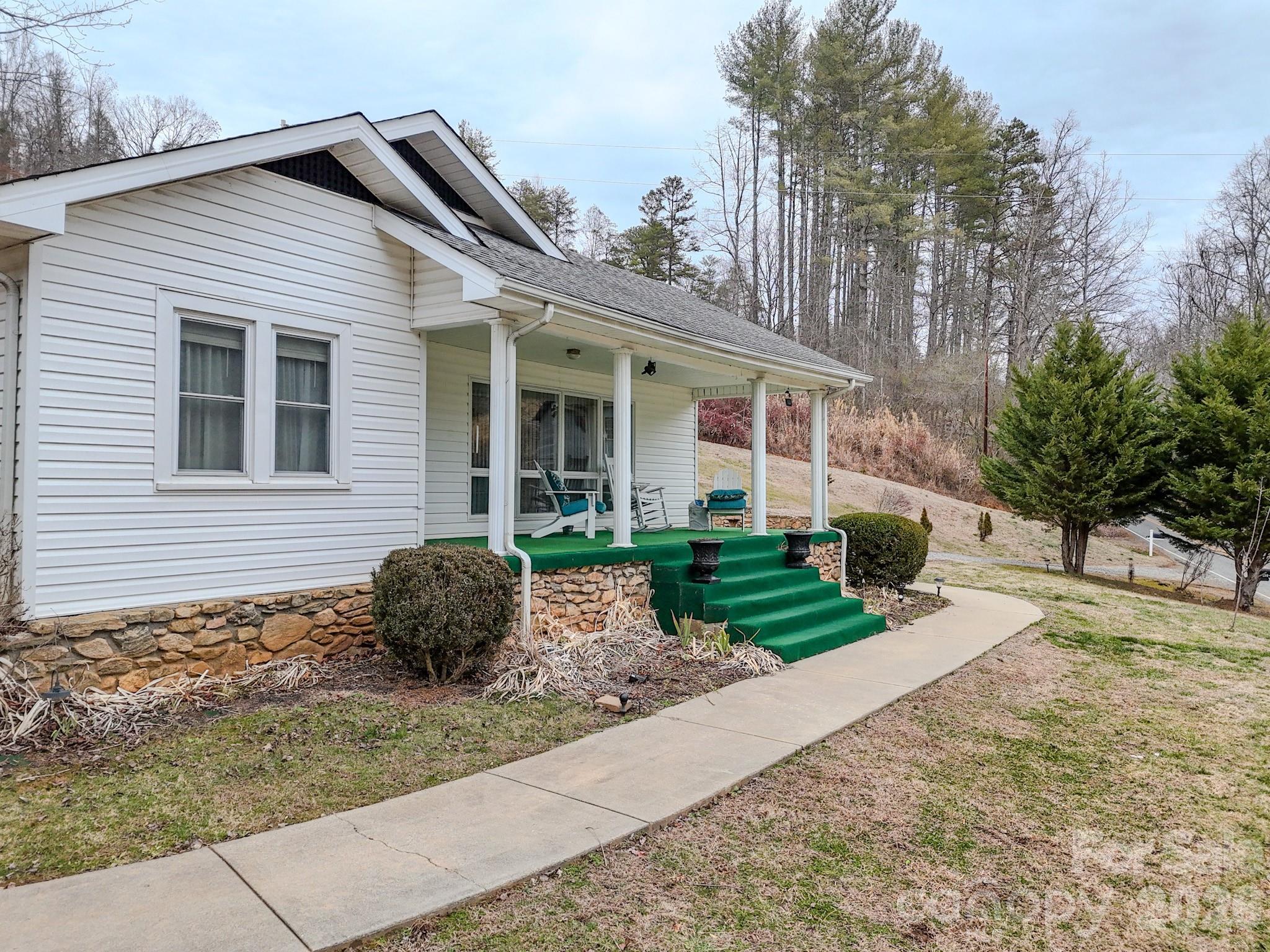 property viewer photo 4