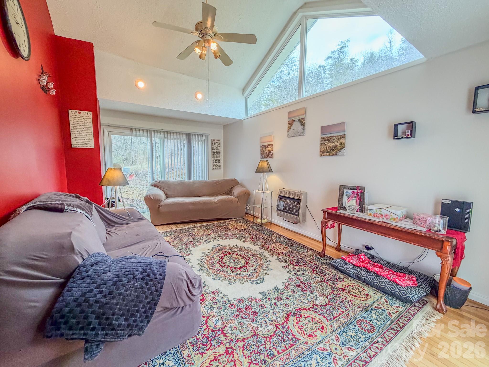 property viewer photo 9