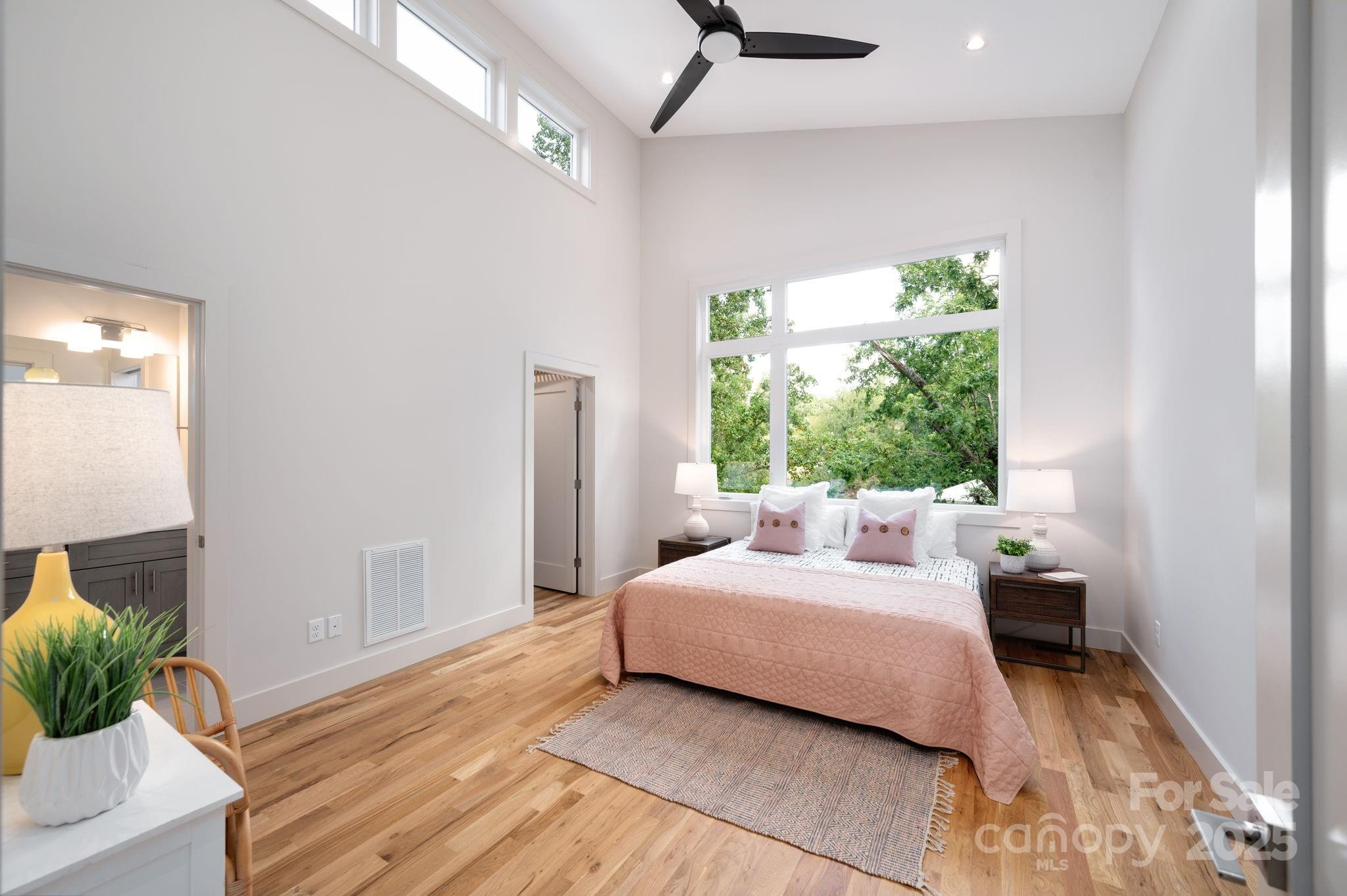 property viewer photo 17