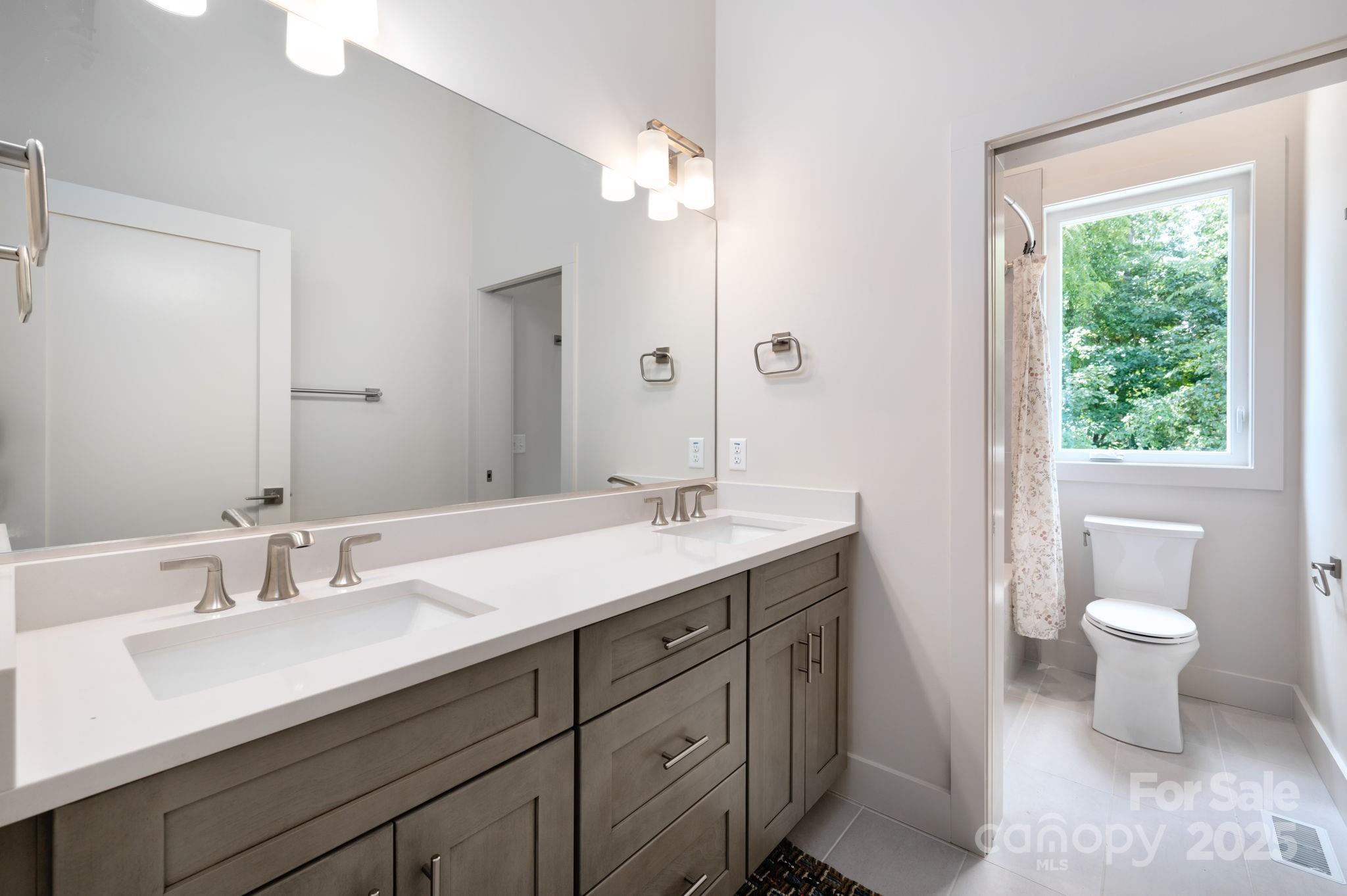 property viewer photo 24