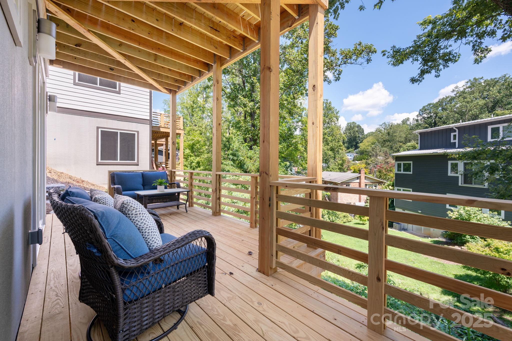 property viewer photo 27