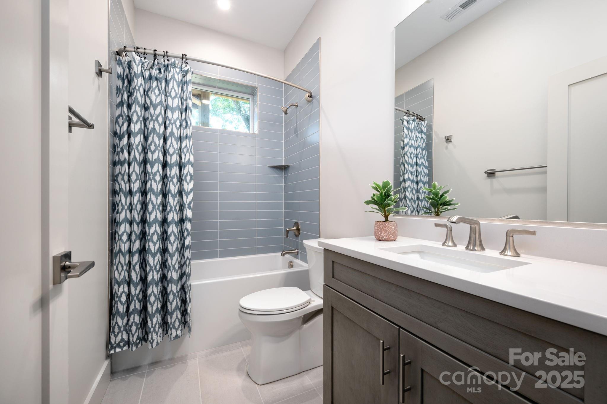 property viewer photo 30