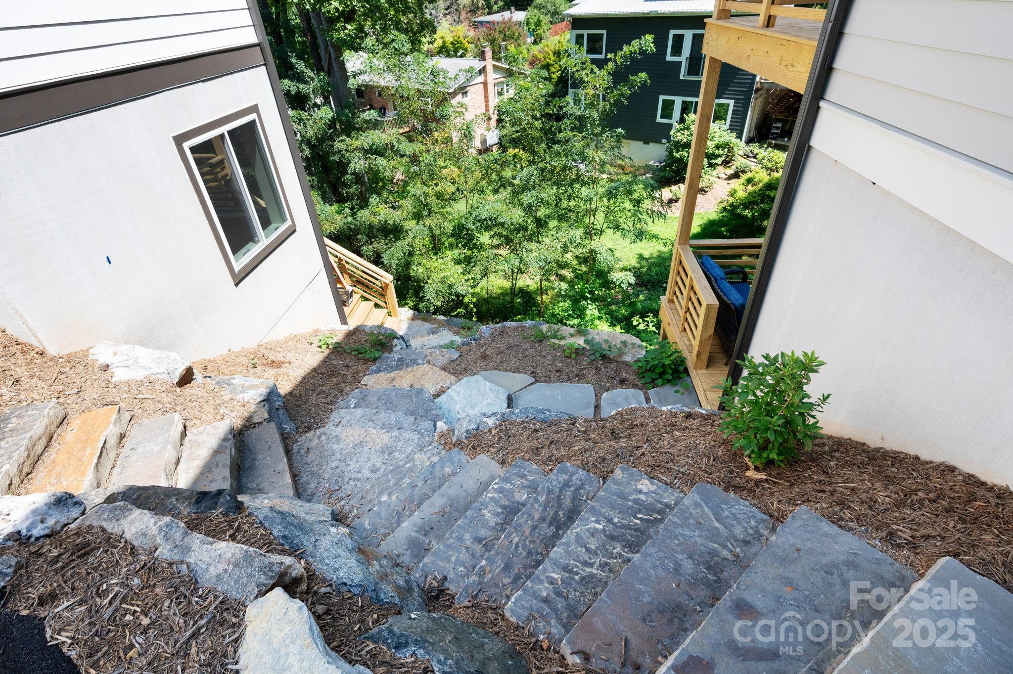 property viewer photo 32
