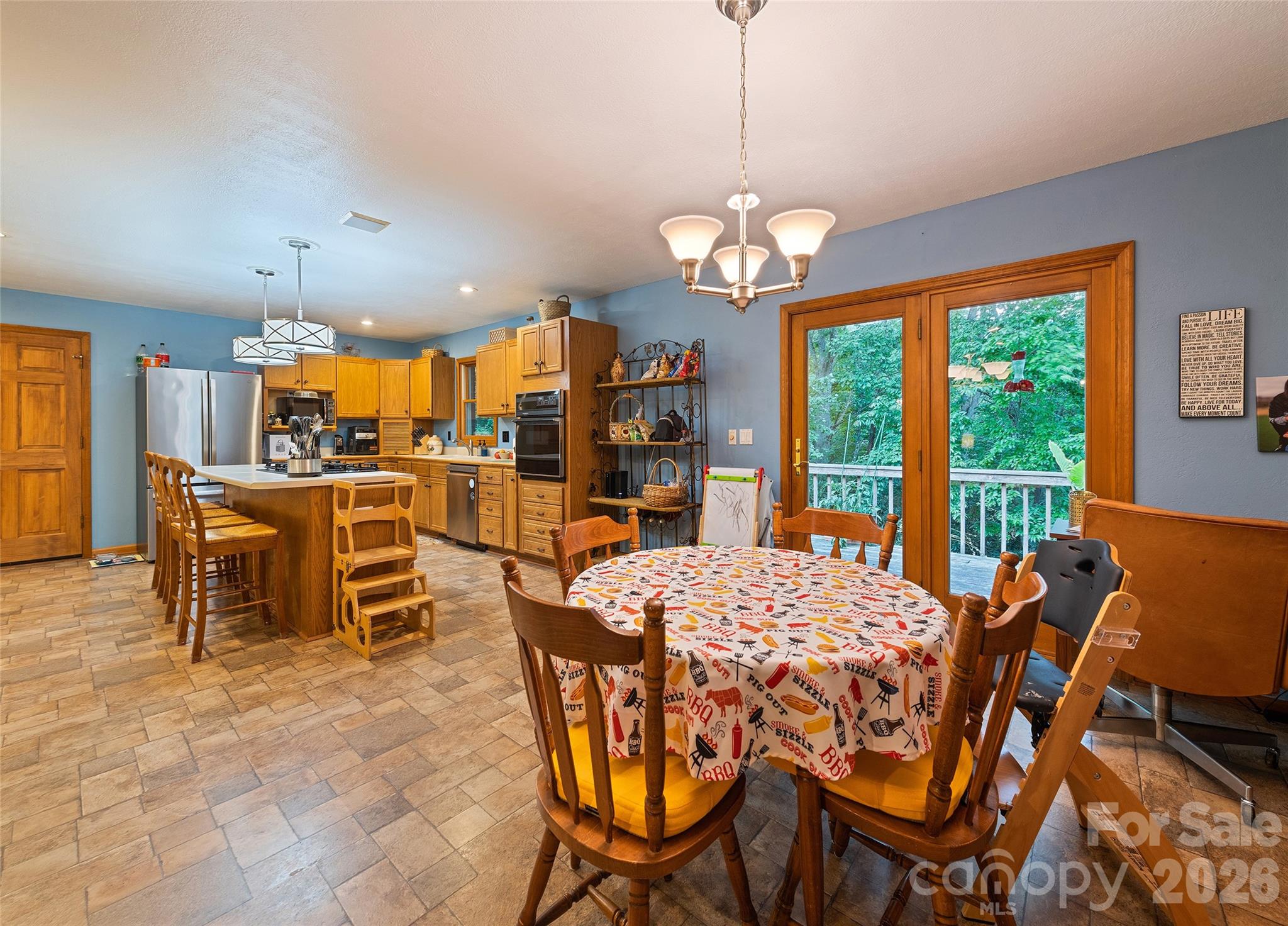 main property photo 17