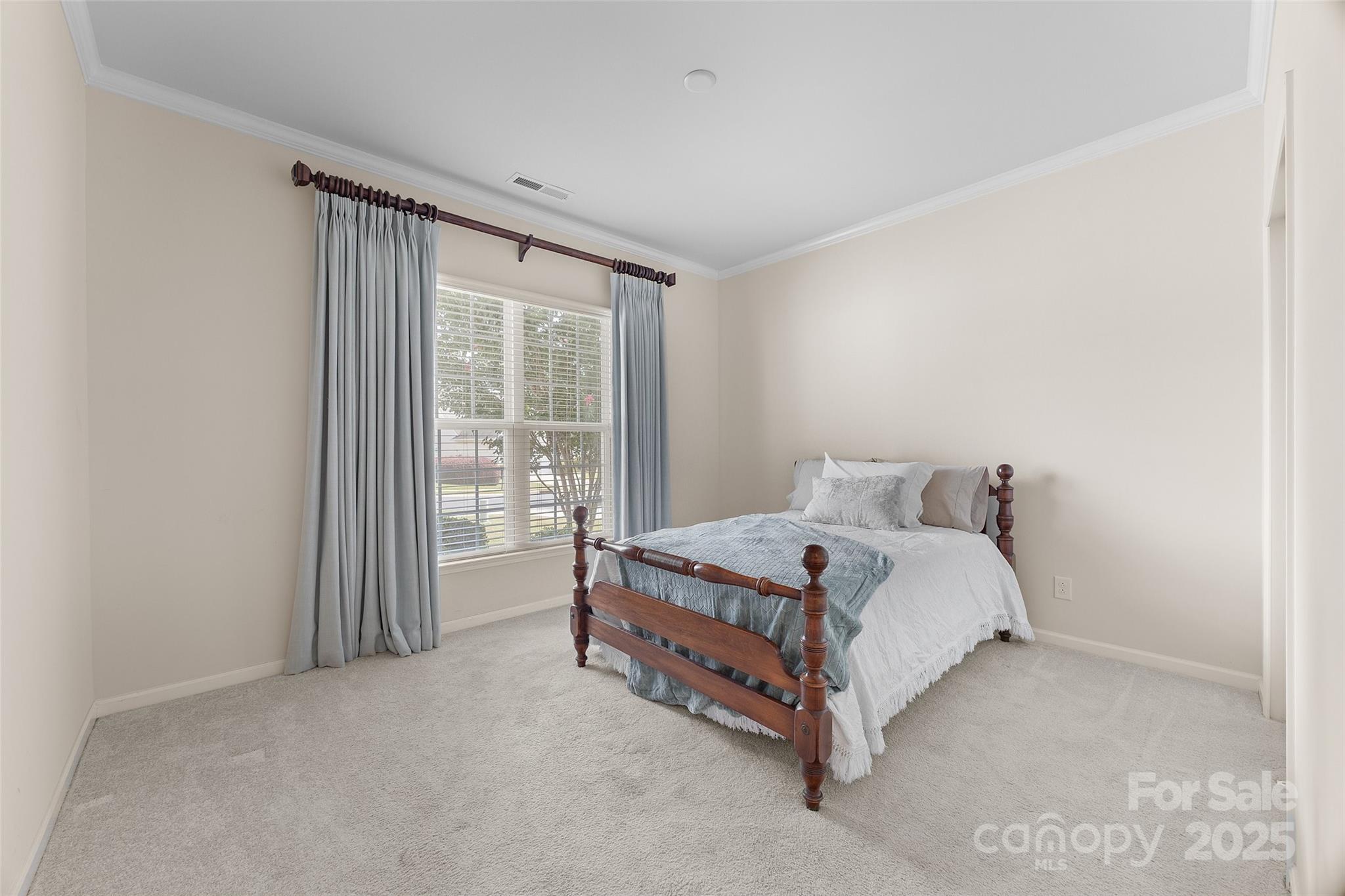 property viewer photo 12