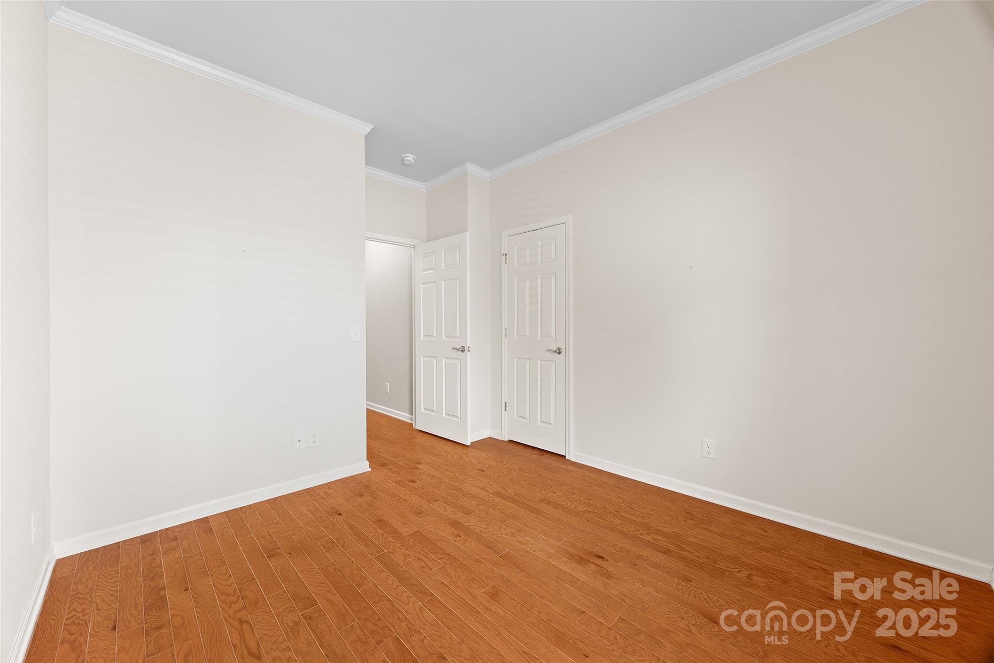property viewer photo 13
