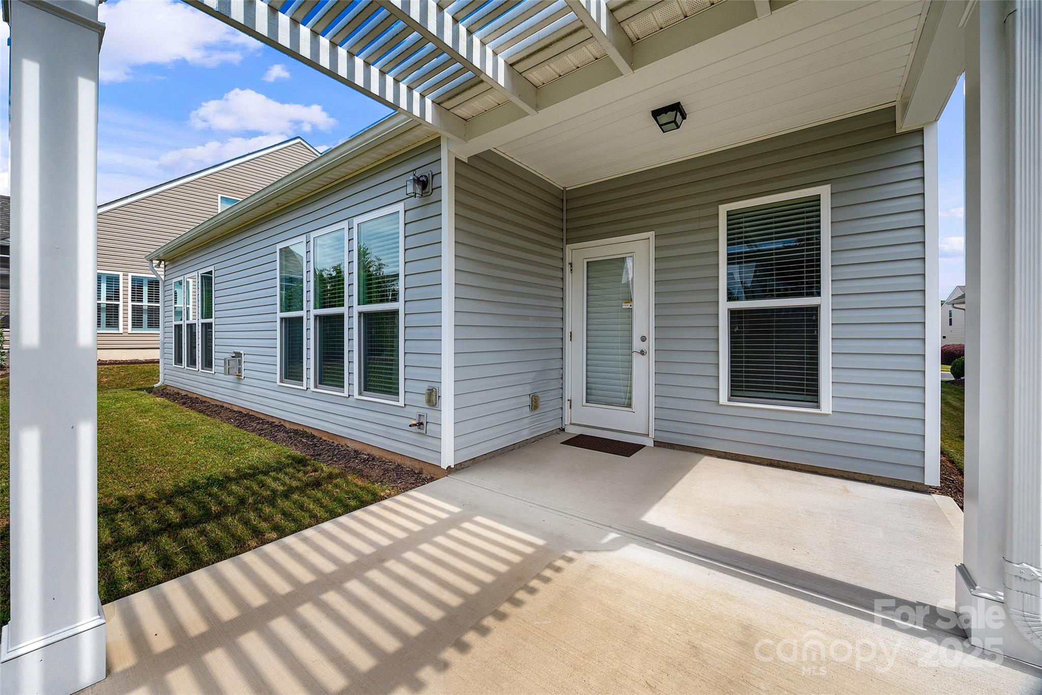 property viewer photo 16