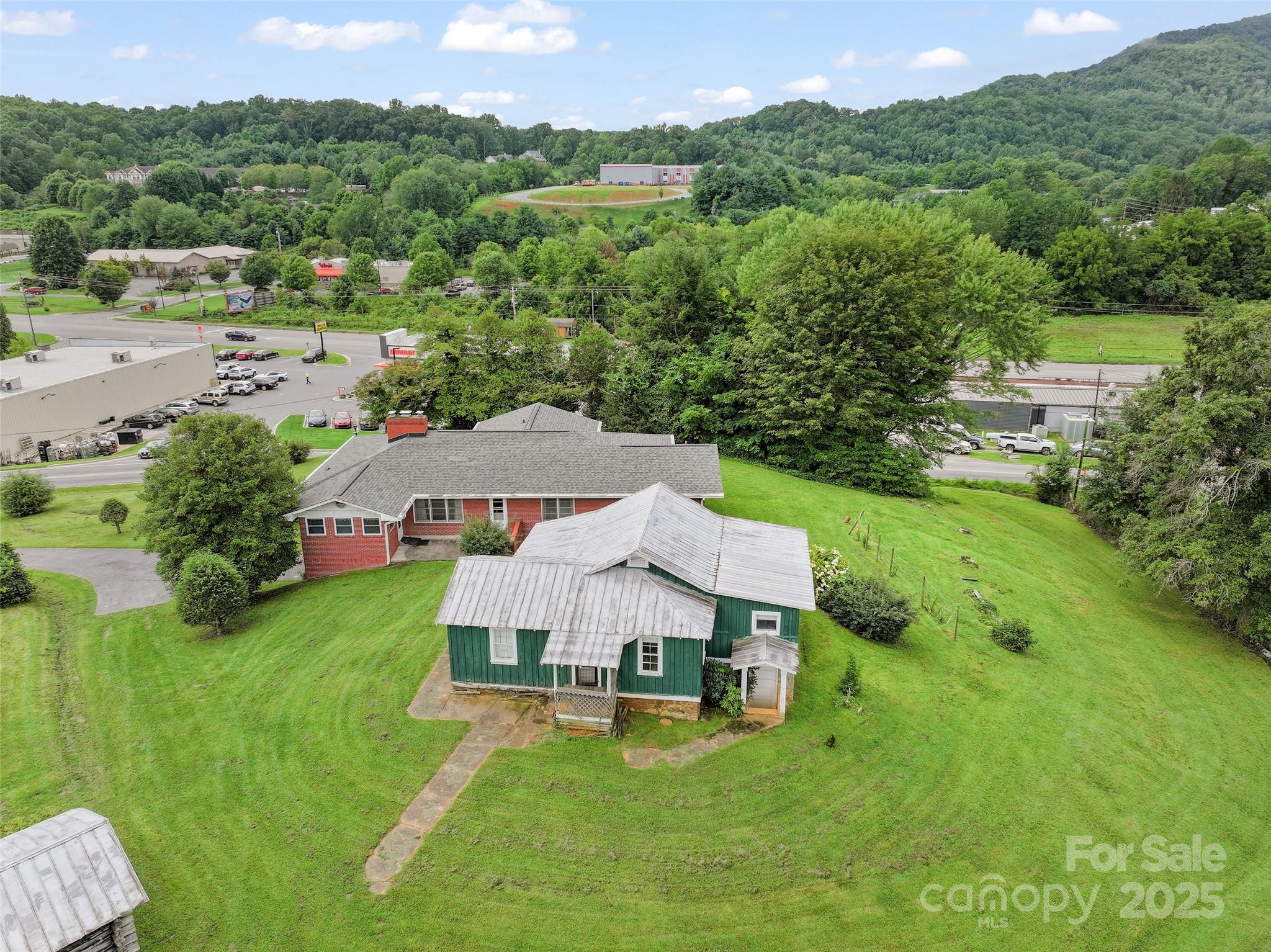 main property photo 30