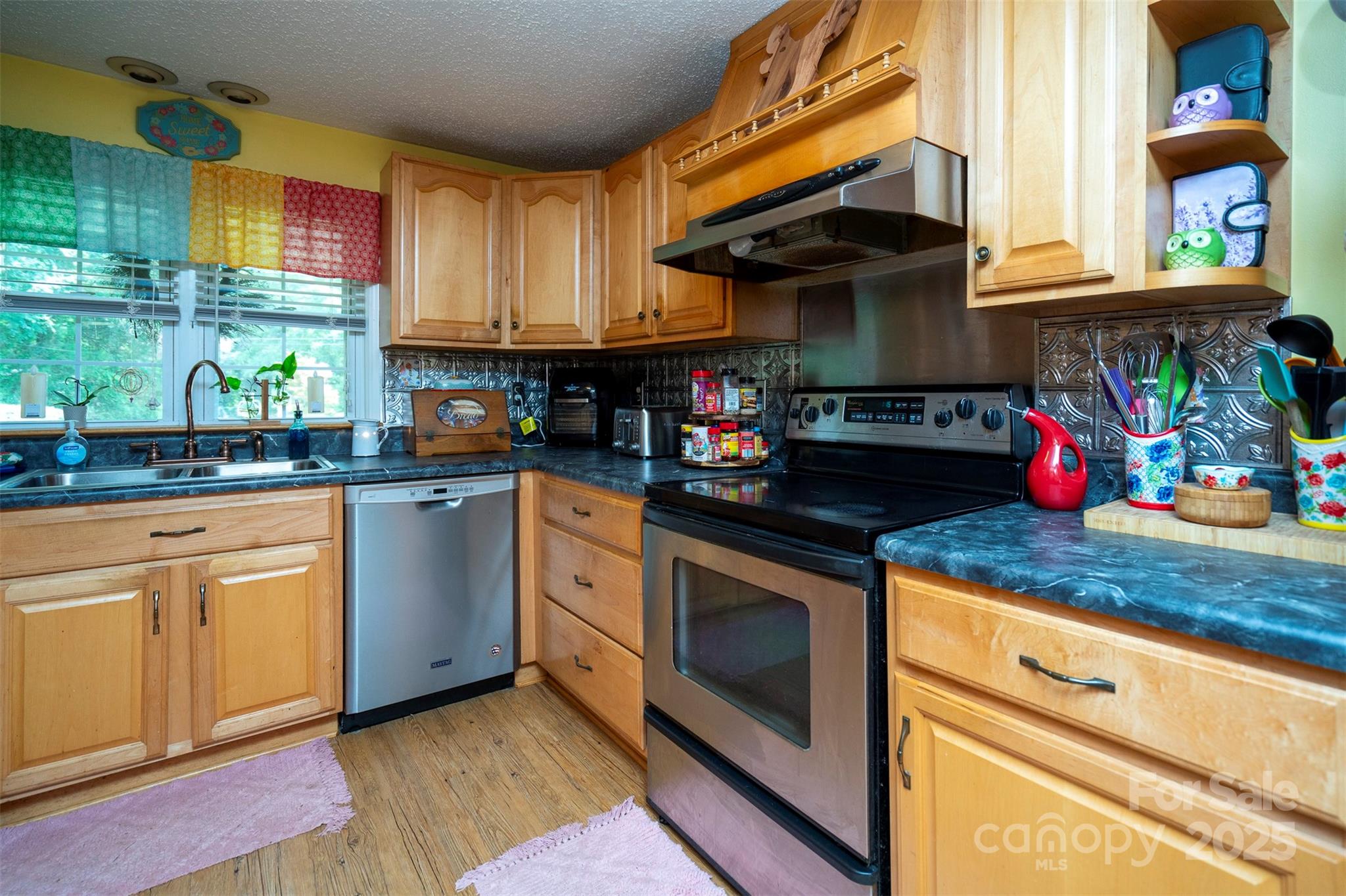 property viewer photo 12