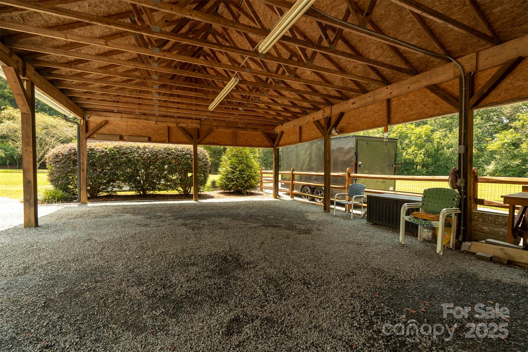 property viewer photo 6