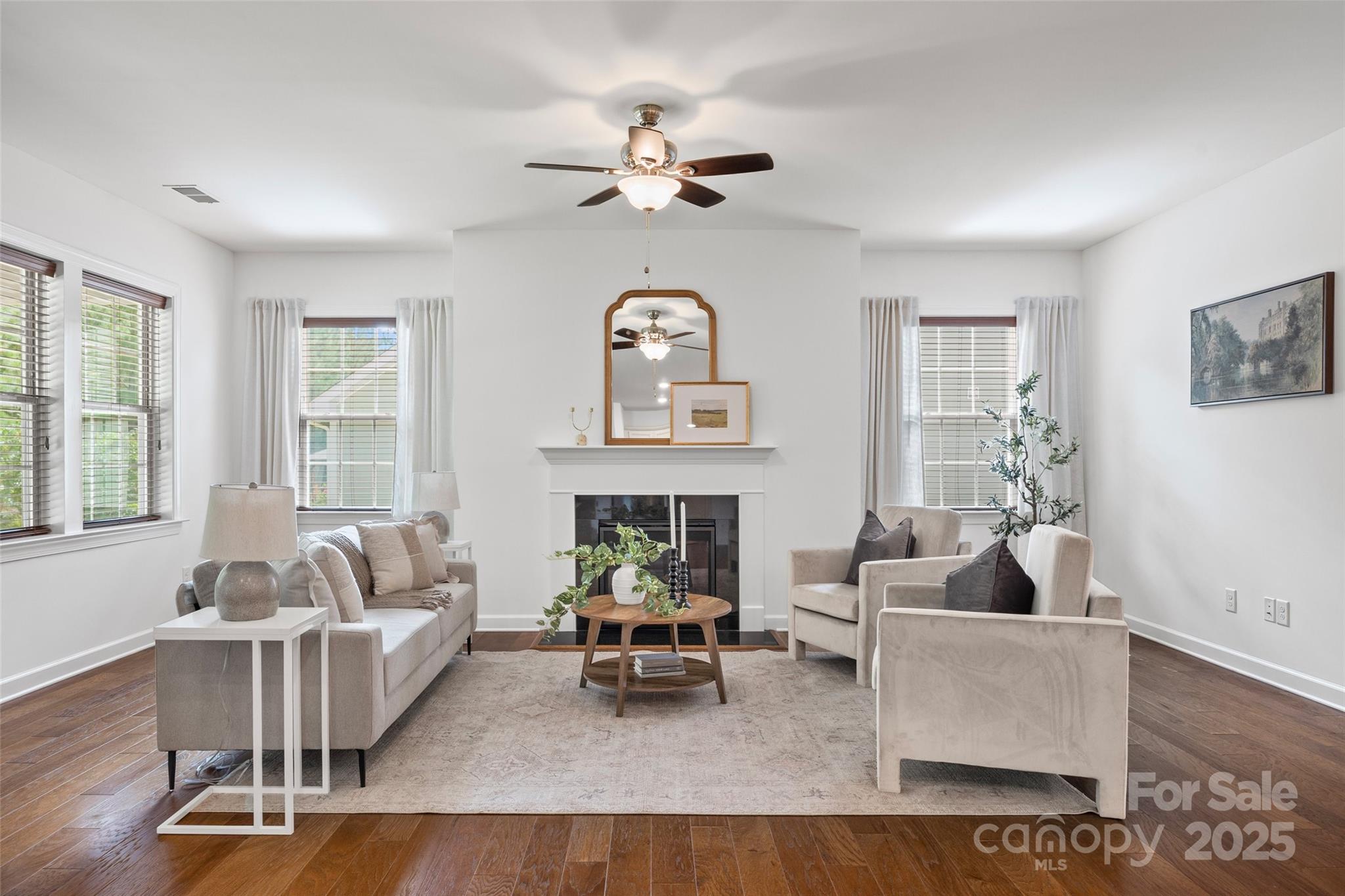 property viewer photo 13