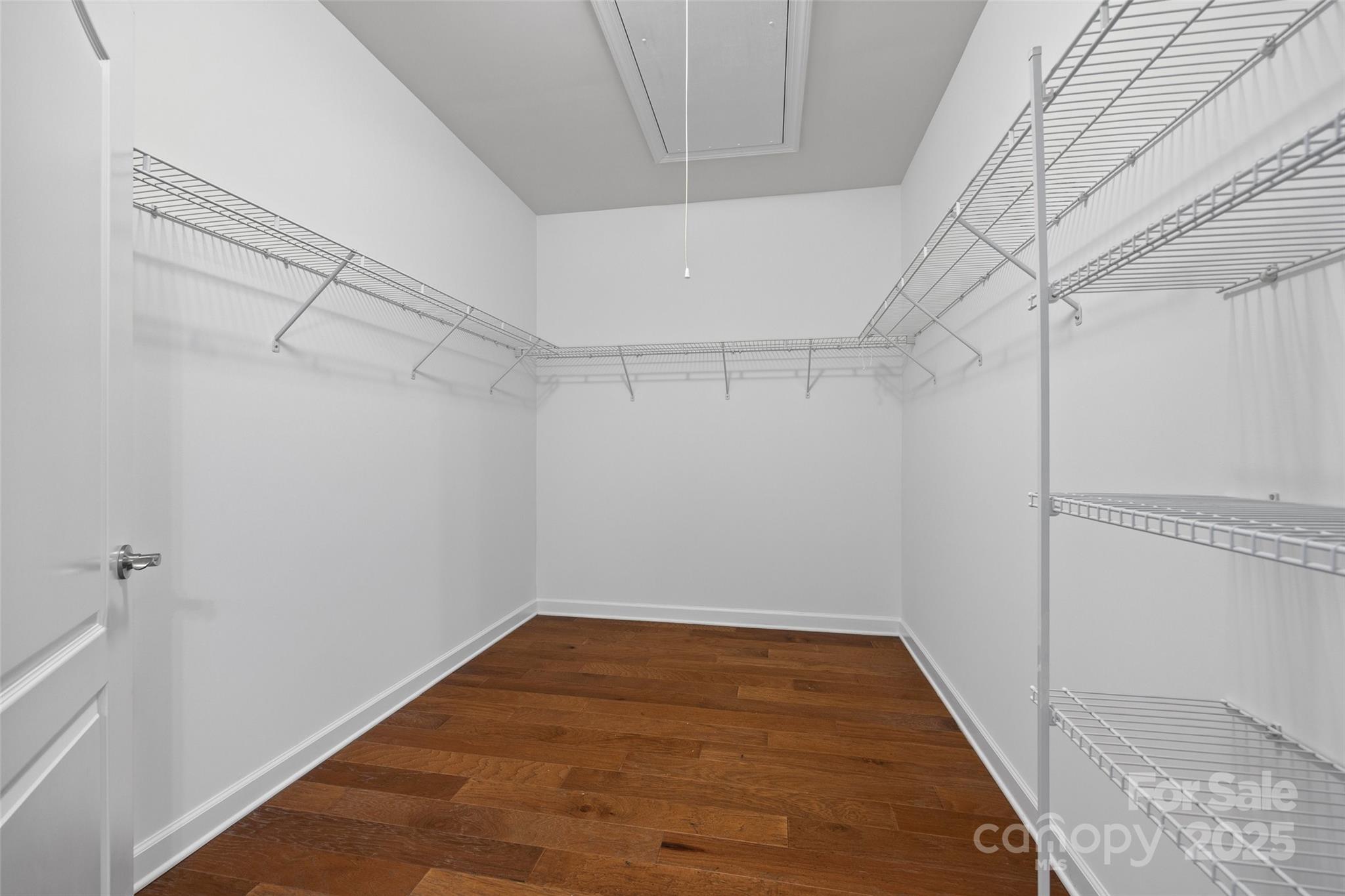 property viewer photo 16