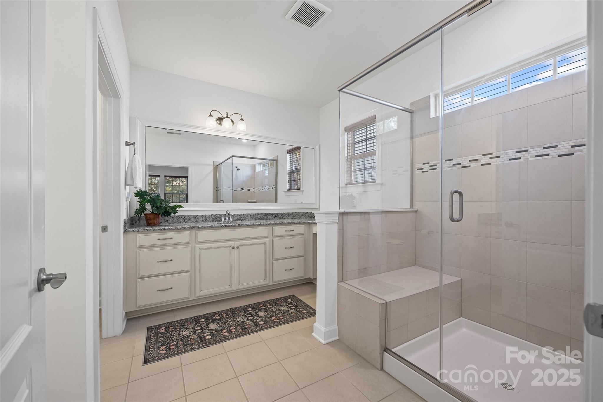 property viewer photo 17