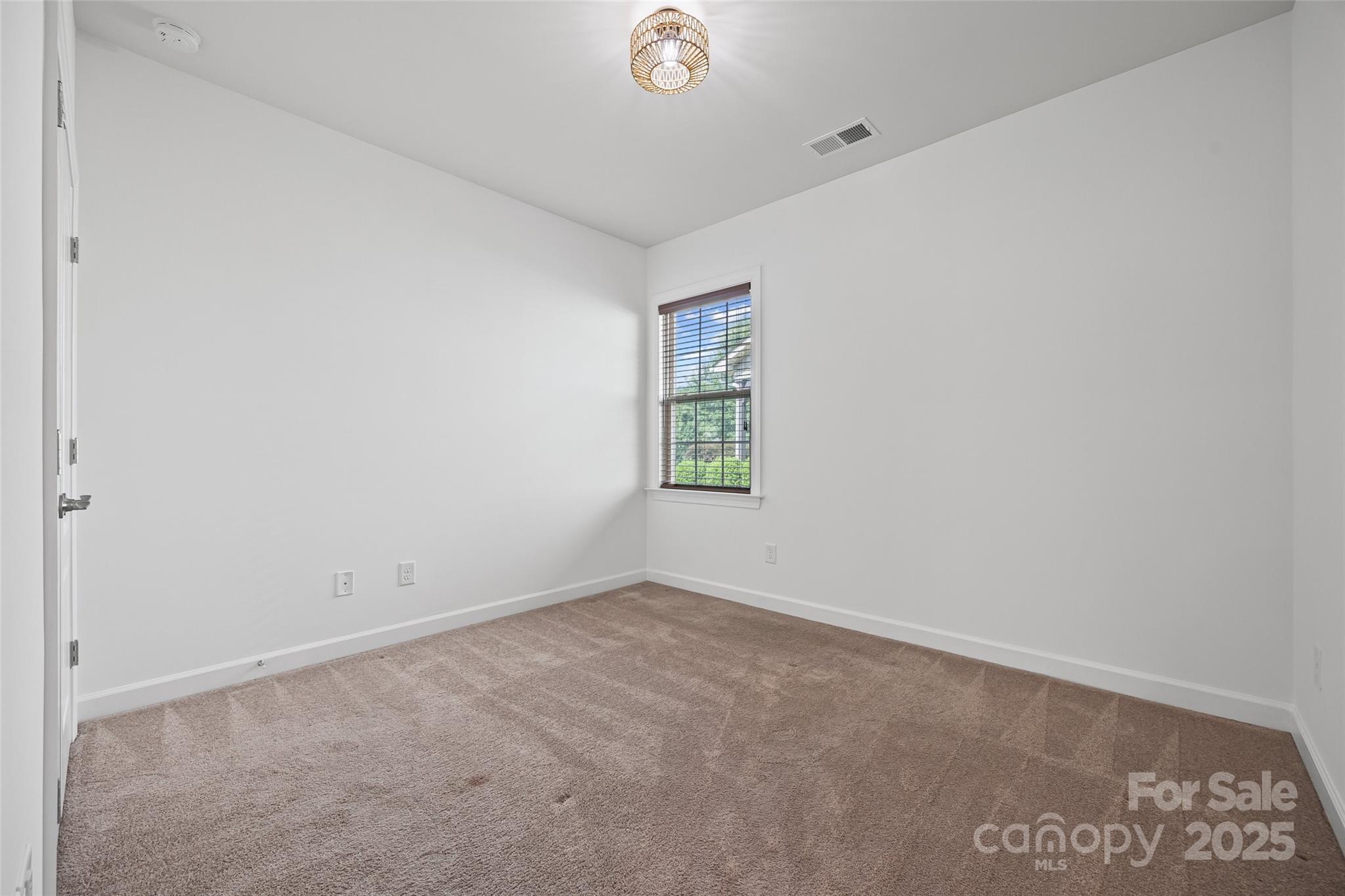 property viewer photo 20