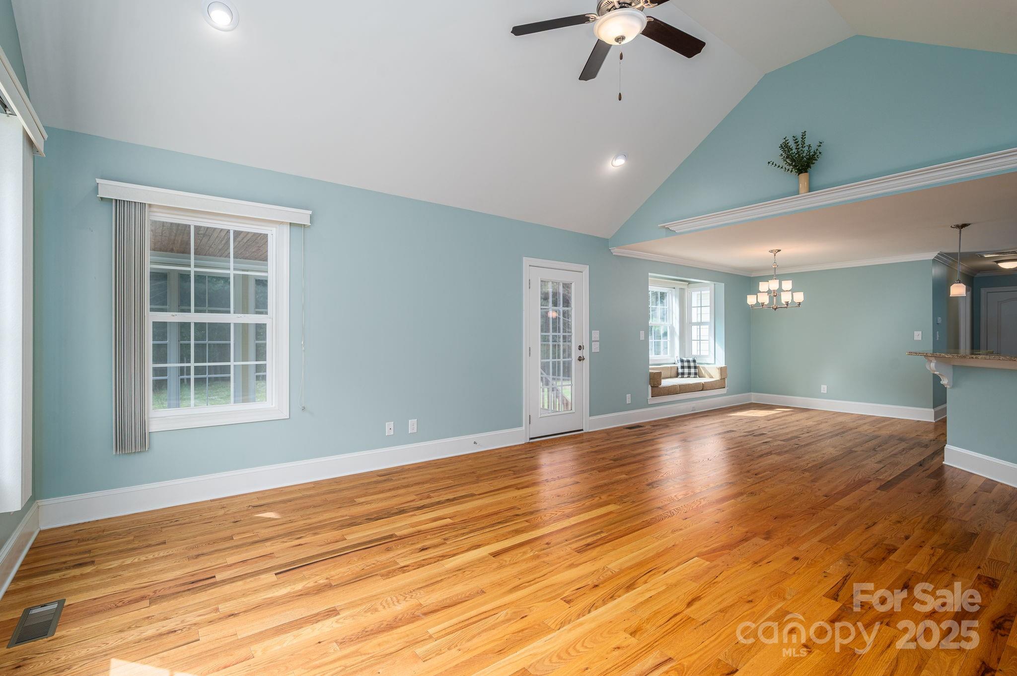 property viewer photo 14