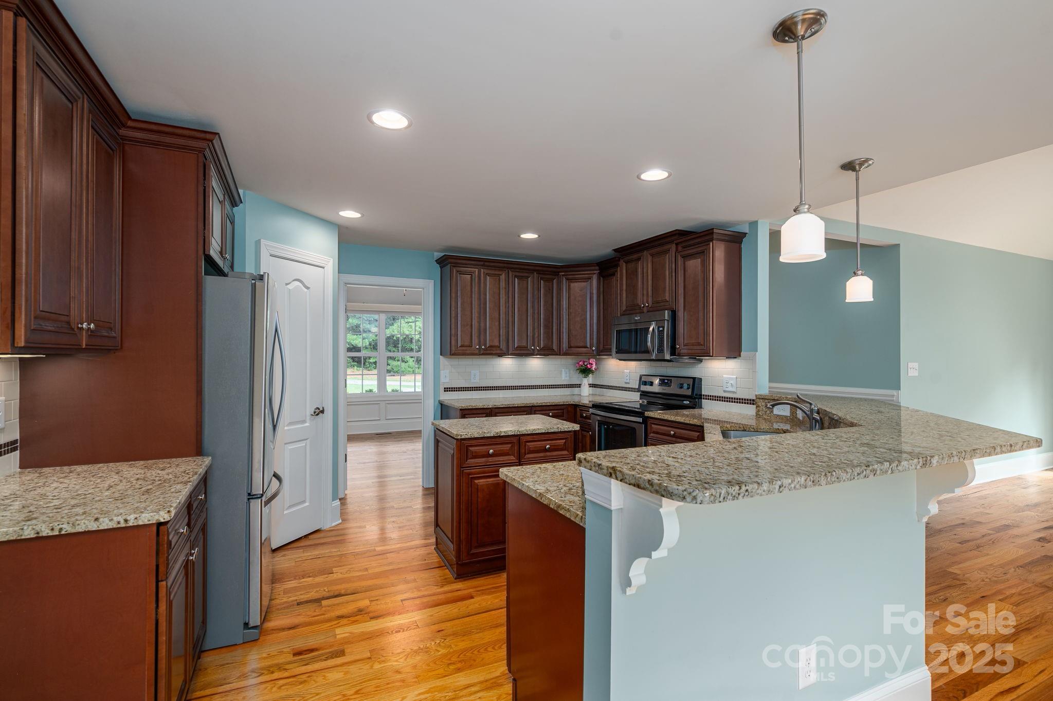 property viewer photo 17