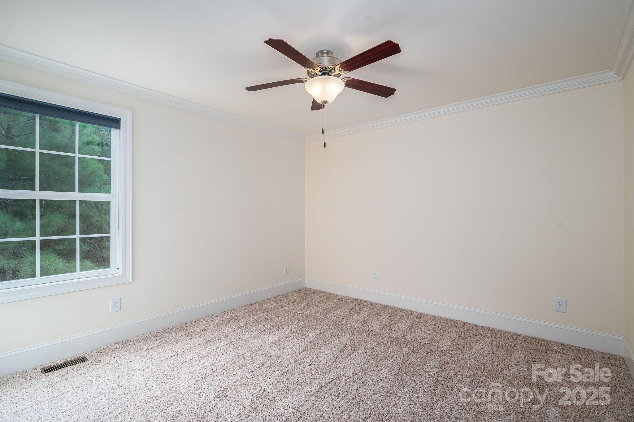 property viewer photo 29
