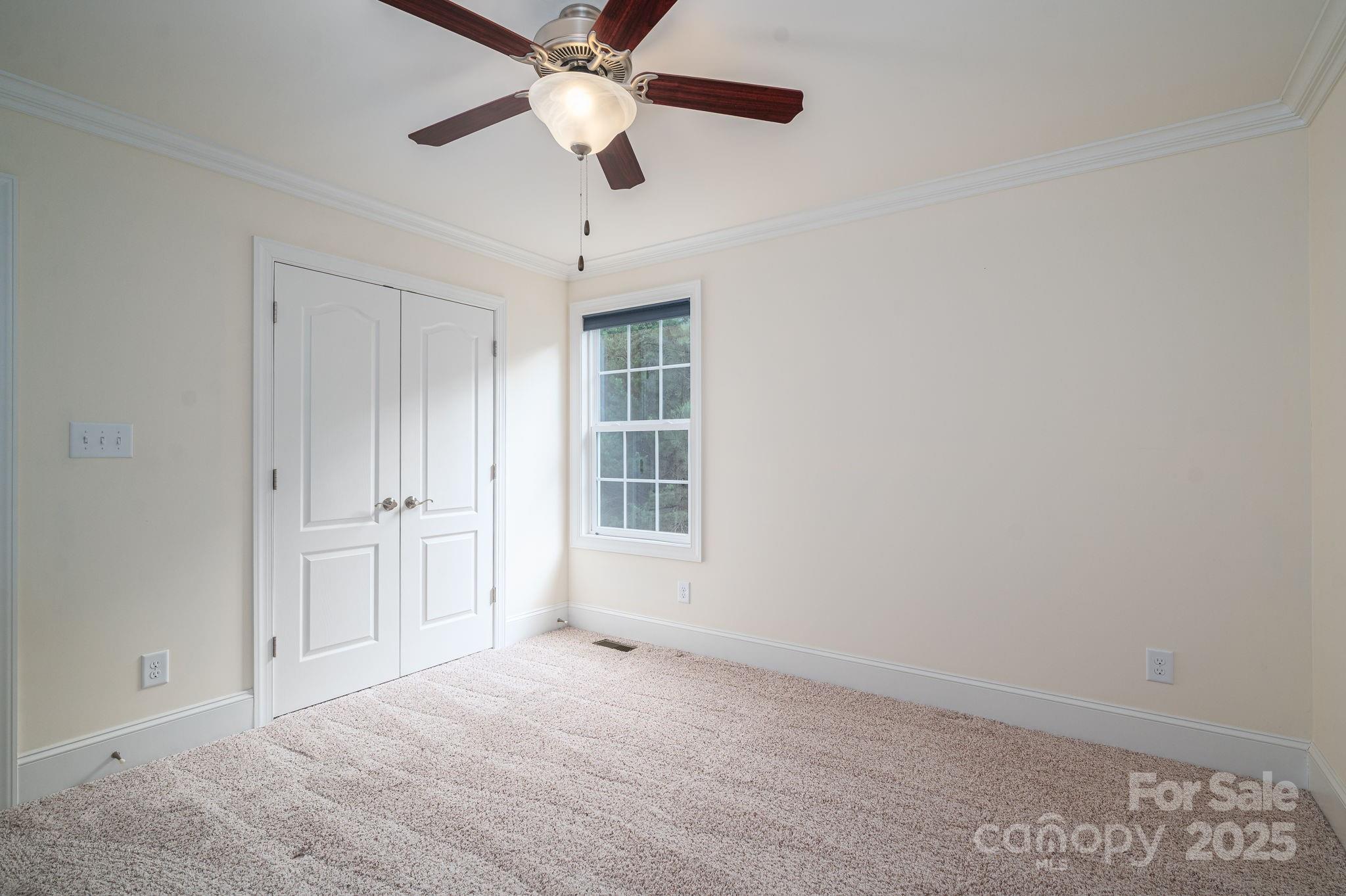 property viewer photo 30