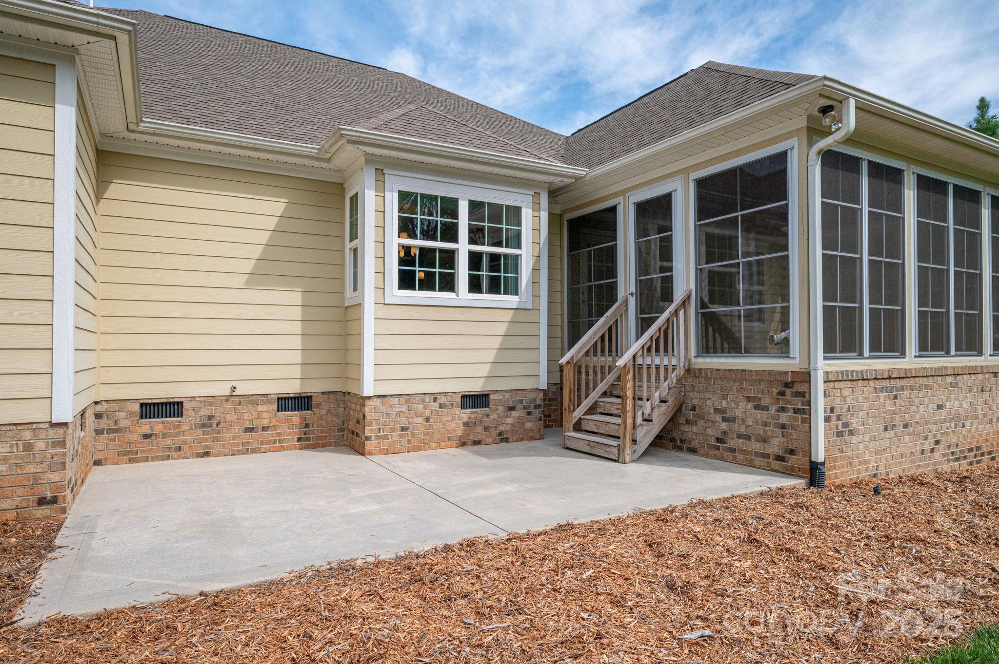 property viewer photo 44