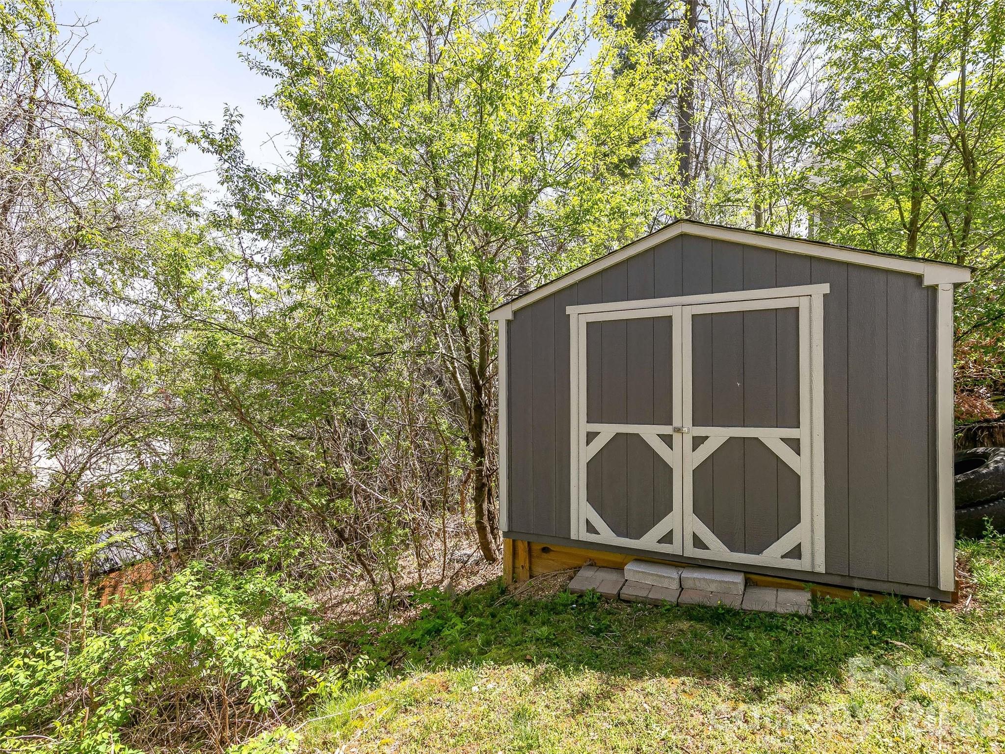 main property photo 21