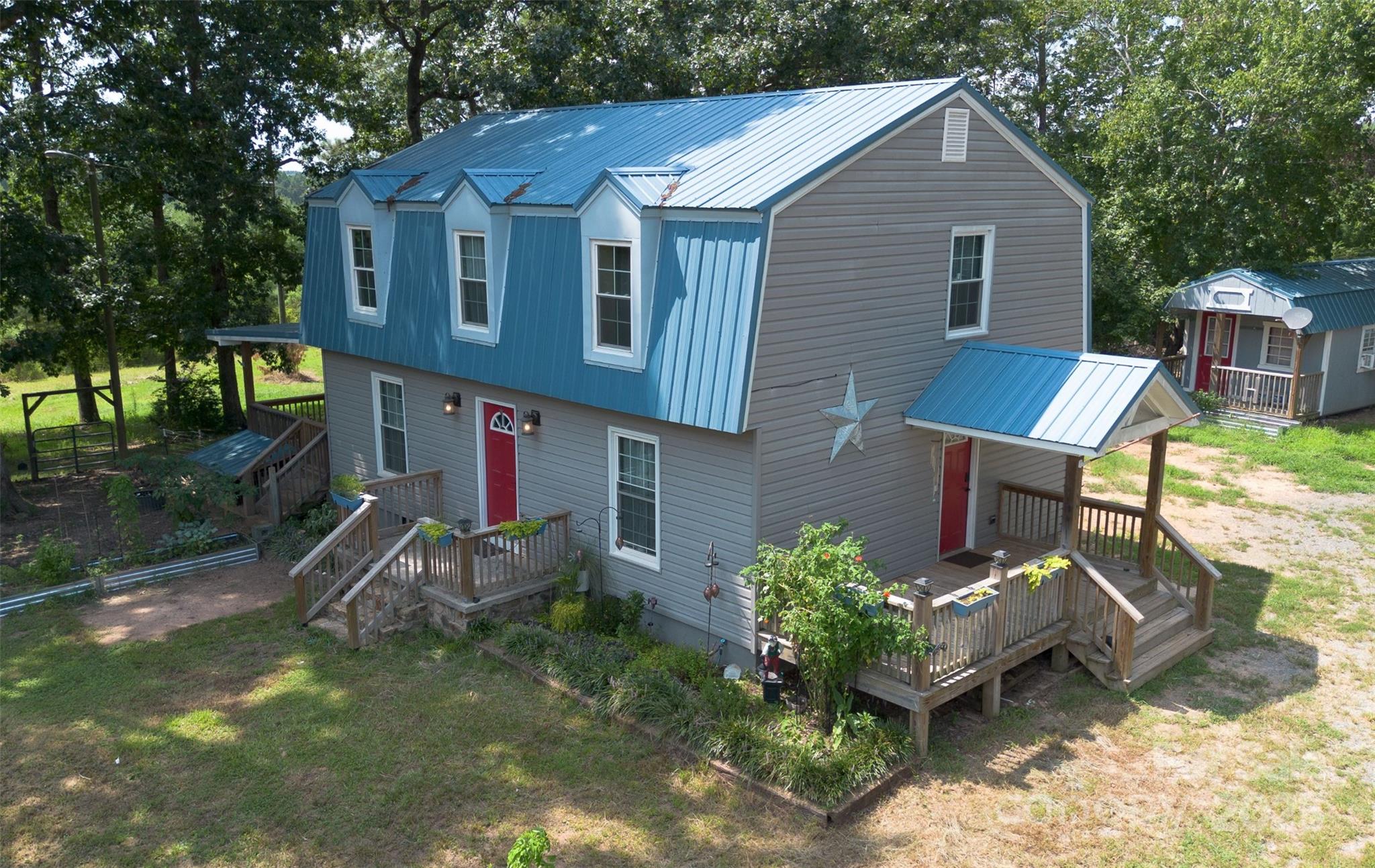 main property photo 22