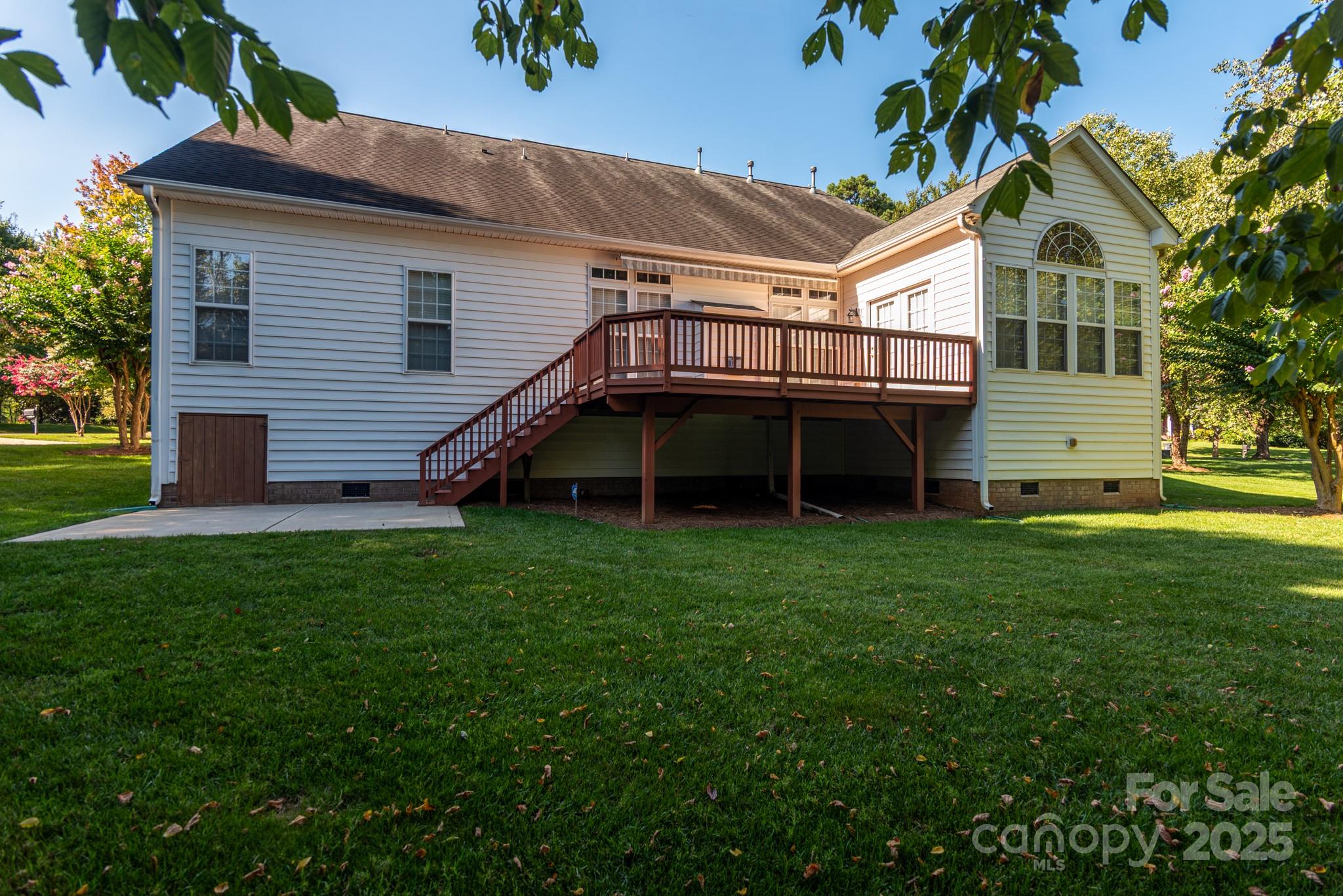 main property photo 32