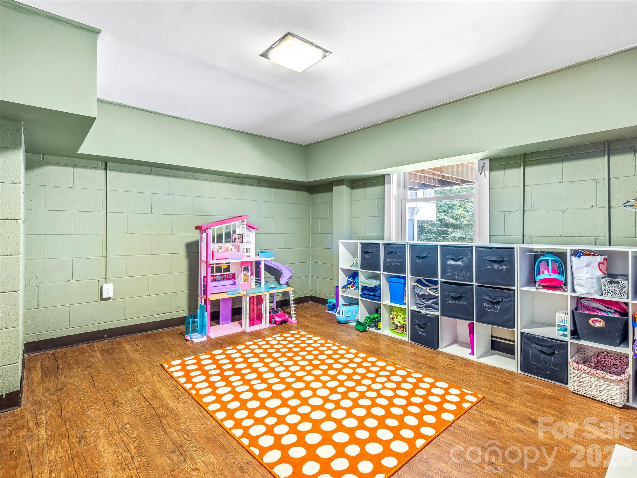 main property photo 43