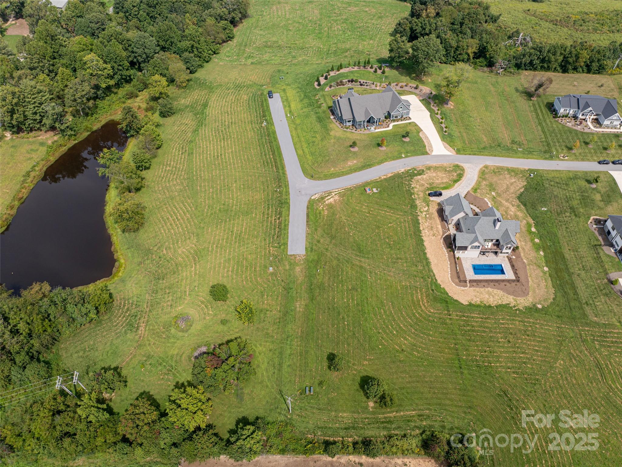 main property photo 12