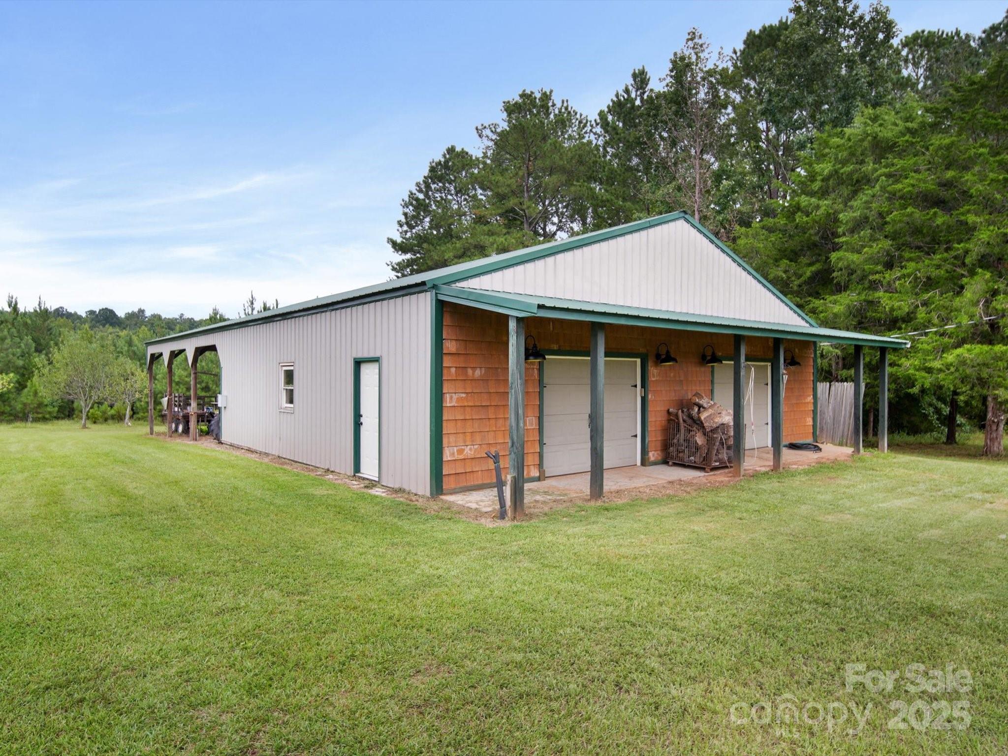 main property photo 37