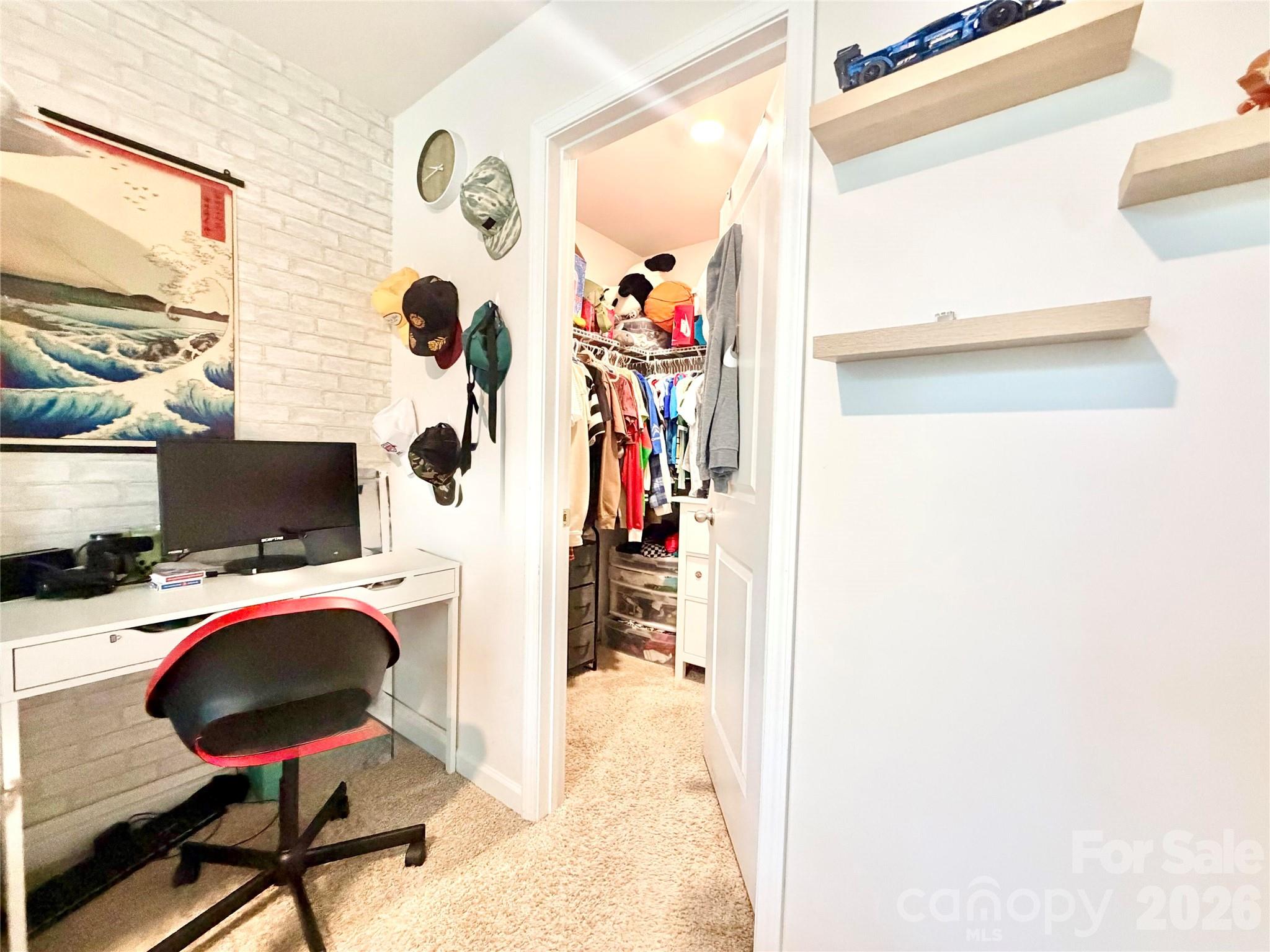 main property photo 20