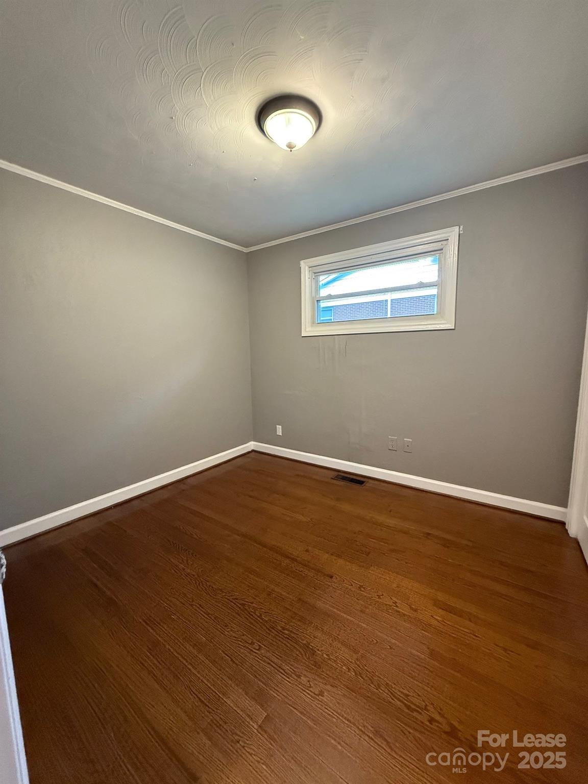 property viewer photo 12