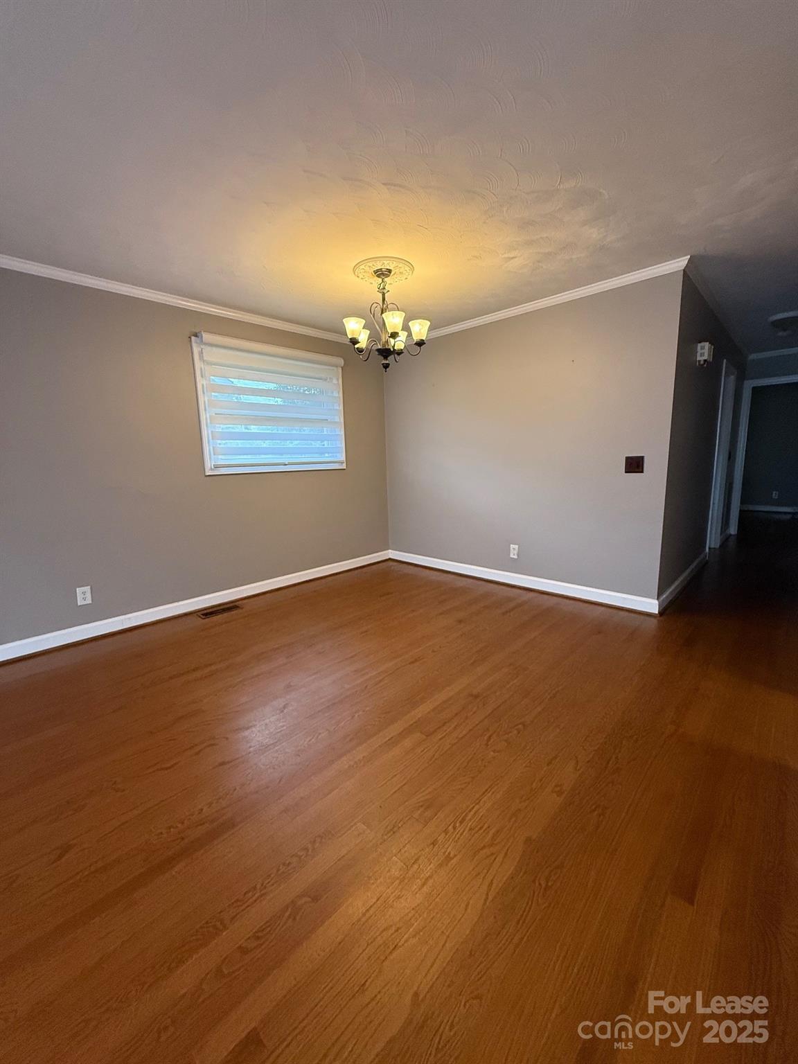 property viewer photo 2