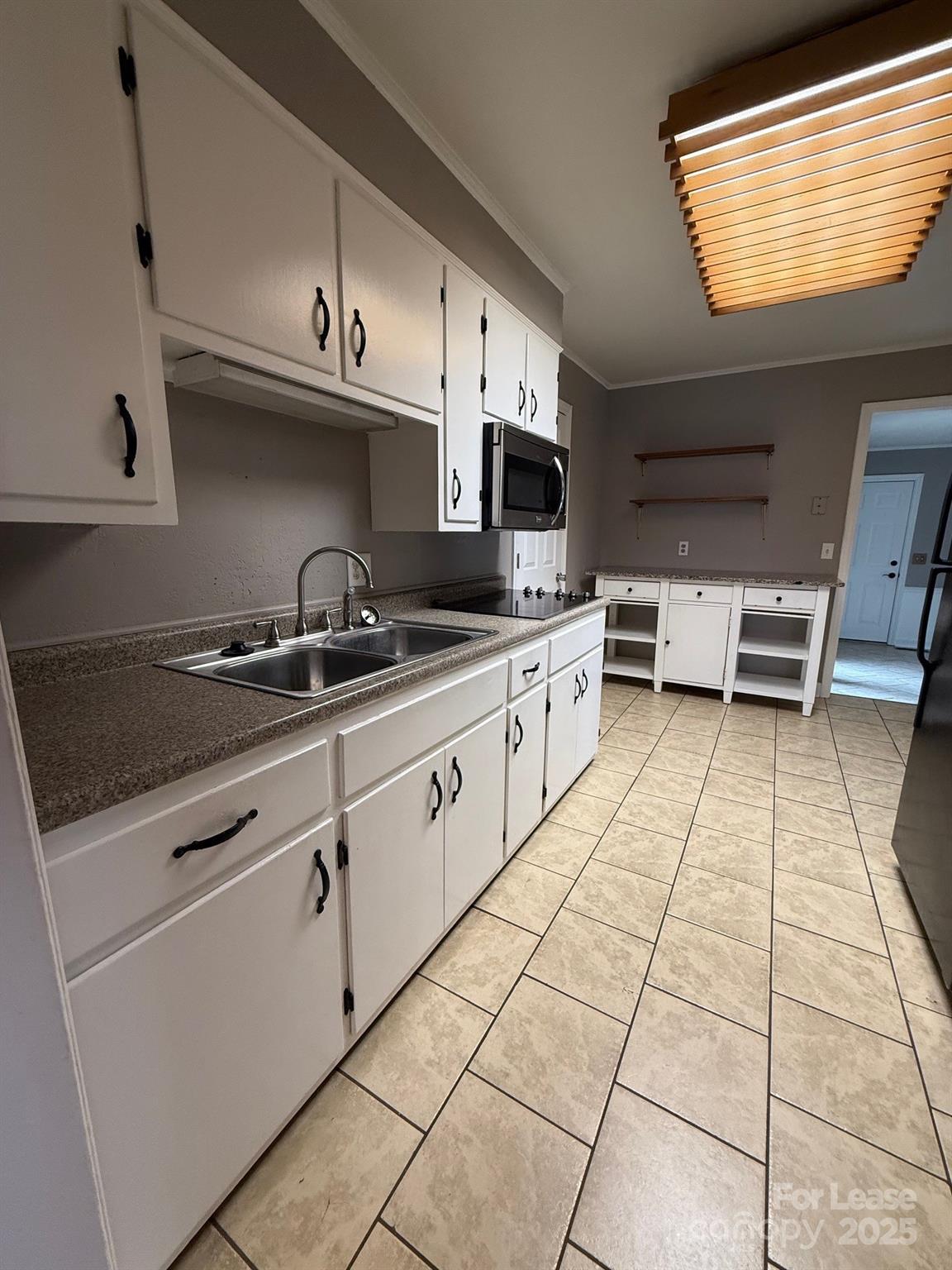 property viewer photo 3